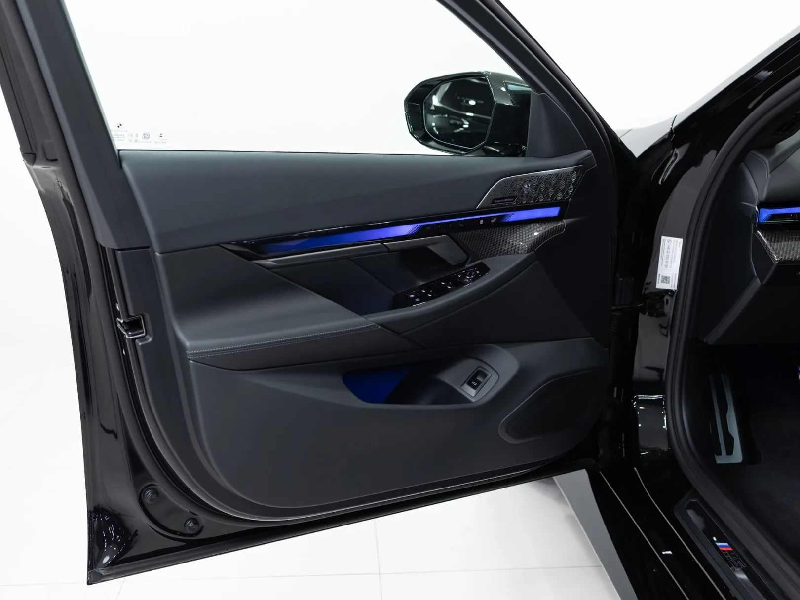 BMW M5 VII (G90), 2025 — экстерьер, фото 8