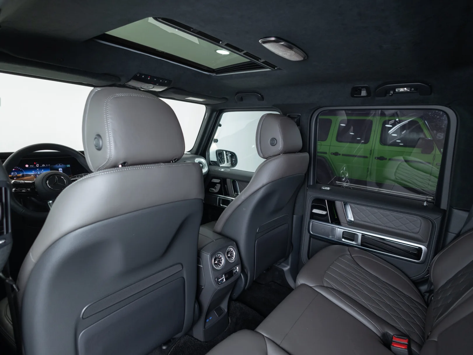 Mercedes-Benz G-Класс G 450 d AMG Line III (W465) Рестайлинг, 2024 — экстерьер, фото 30