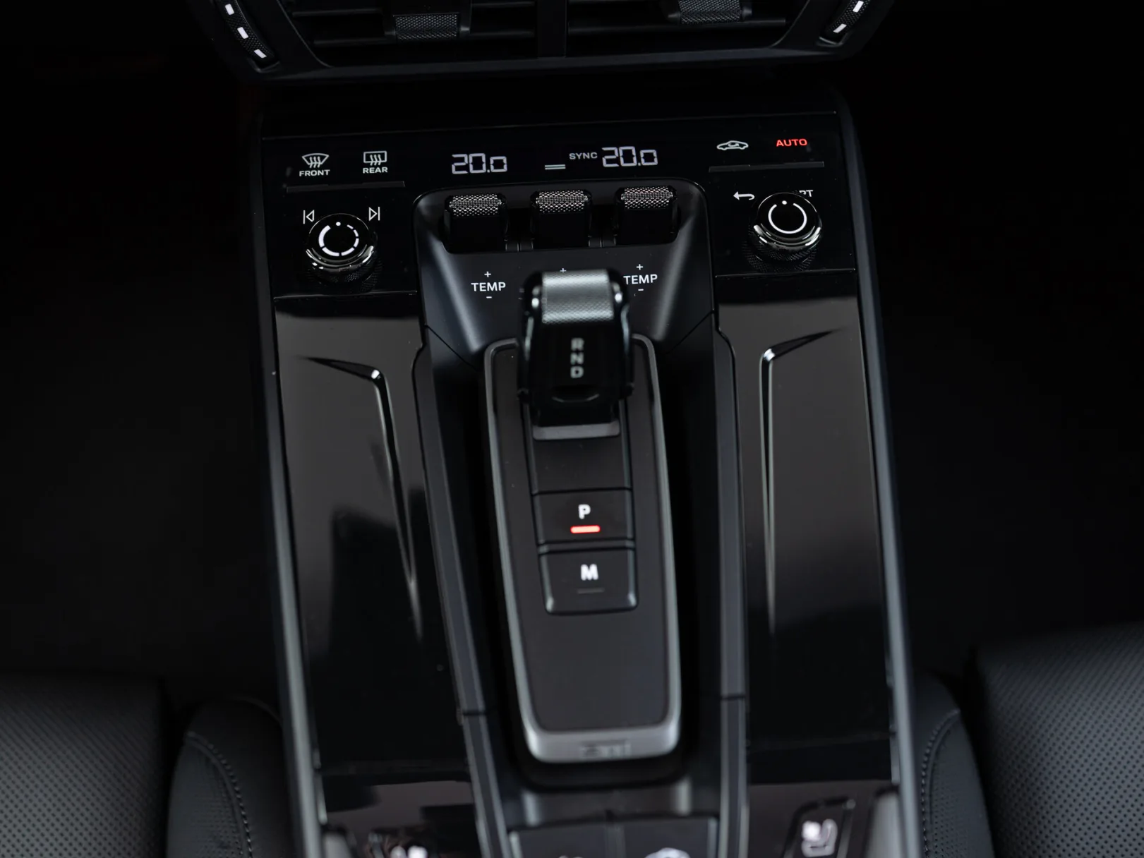 Porsche 911 Carrera 4 GTS VIII (992) Рестайлинг, 2025 — экстерьер, фото 26