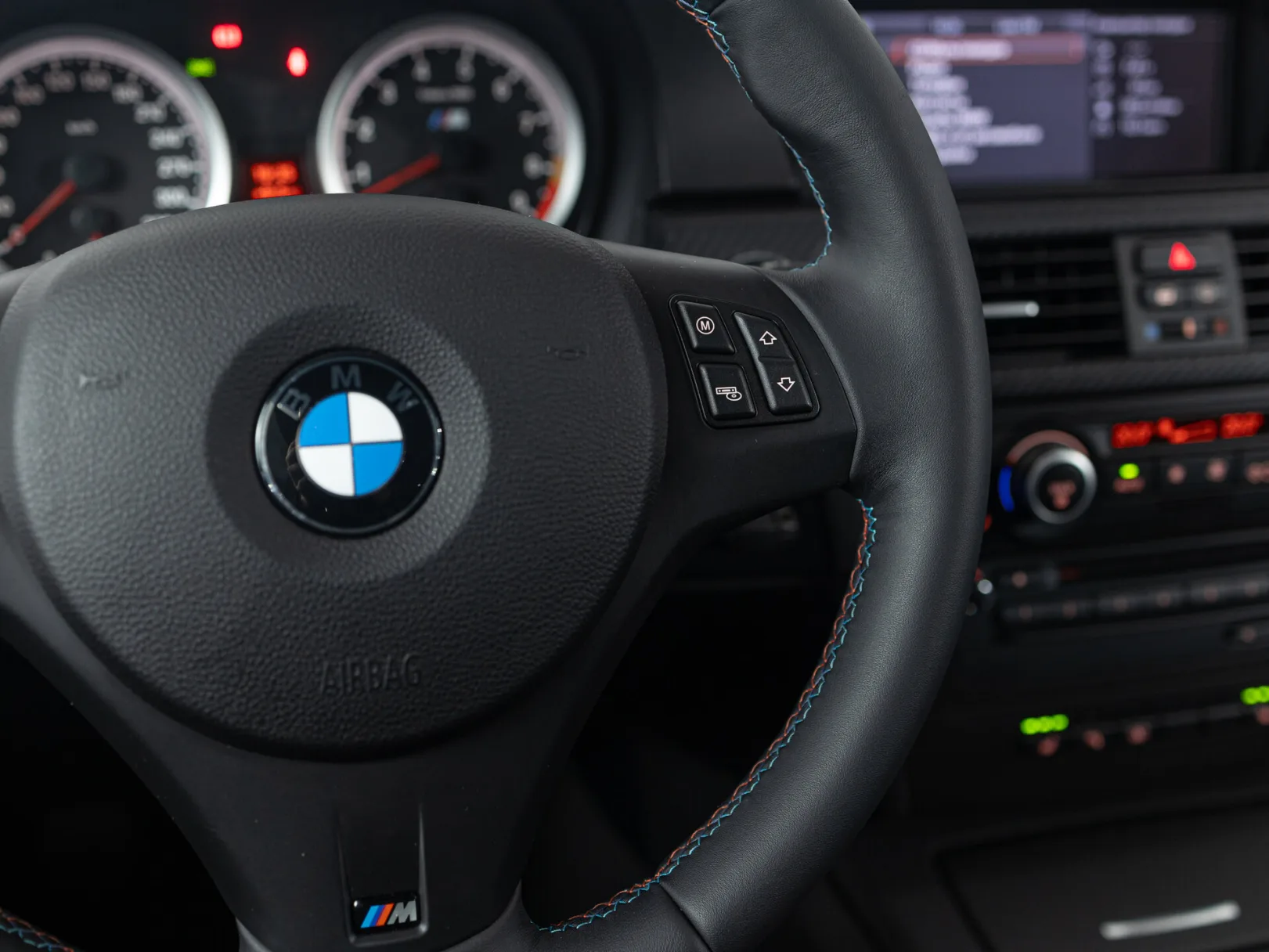 BMW M3 IV (E90), 2009 — экстерьер, фото 19