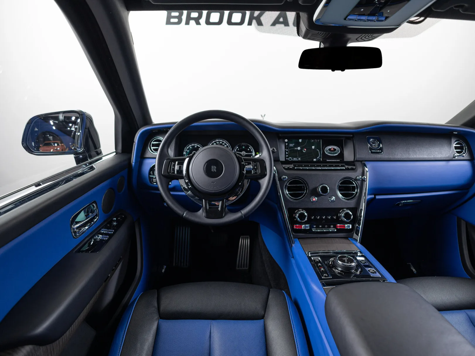 Rolls-Royce Cullinan Individual I (Series I), 2020 — экстерьер, фото 12