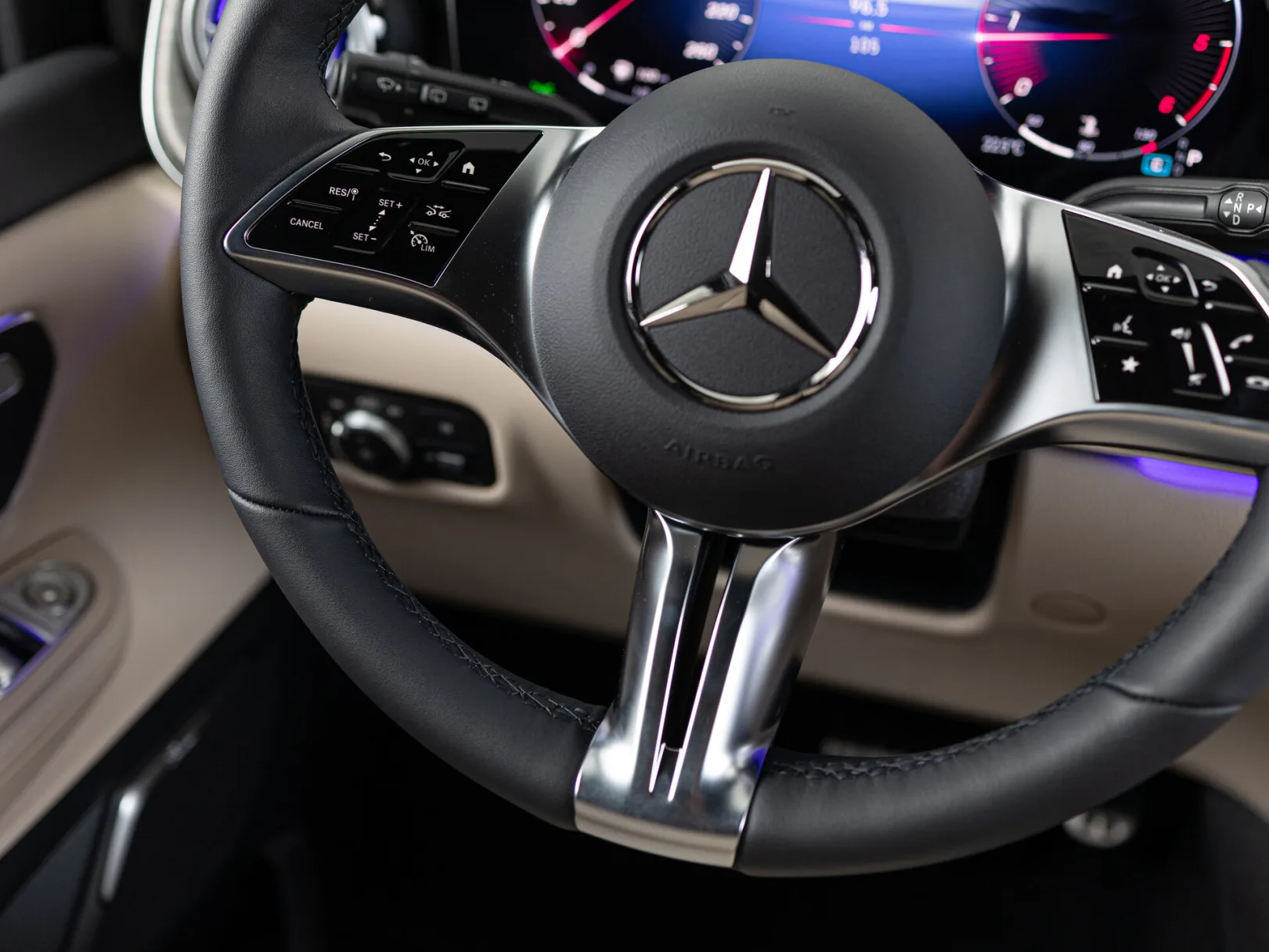 Mercedes-Benz V-Класс Exclusive III (W447) Рестайлинг 2, 2026 — экстерьер, фото 16