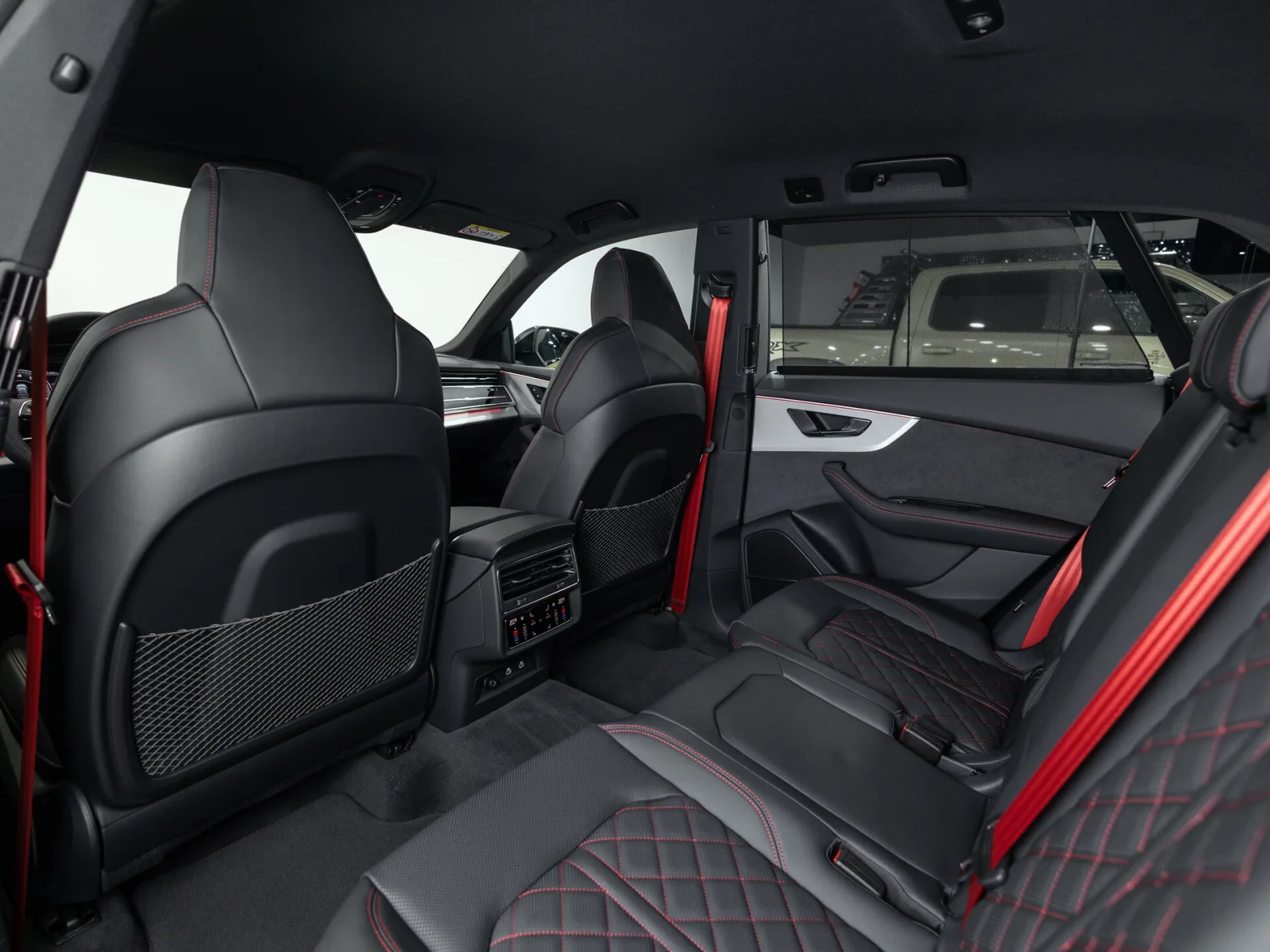 Audi Q8 55 TFSI I (4M) Рестайлинг, 2025 — экстерьер, фото 22