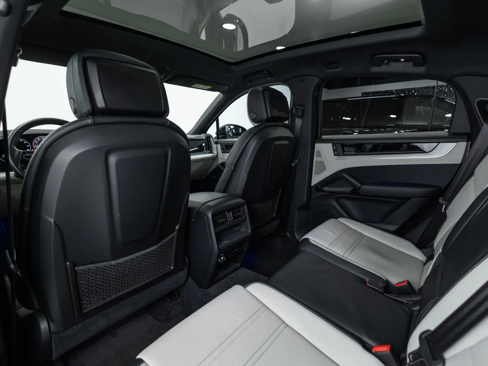 Porsche Cayenne Coupé III Рестайлинг, 2023 — экстерьер, фото 25
