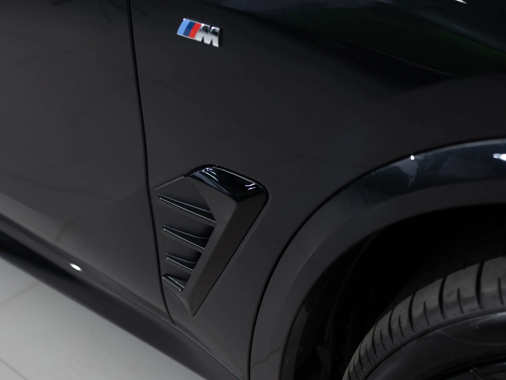 BMW X5 IV (G05/G18) Рестайлинг, 2024 — экстерьер, фото 27