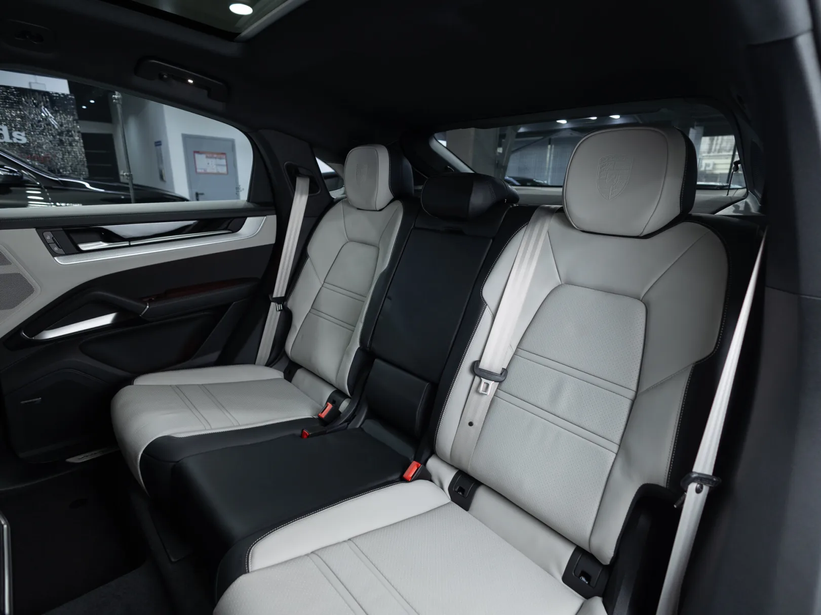 Porsche Cayenne Coupé III Рестайлинг, 2025 — экстерьер, фото 25