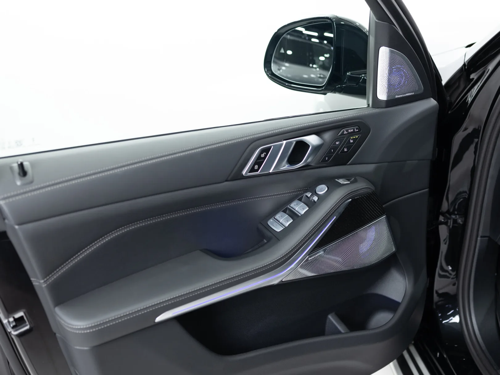BMW X7 I (G07) Рестайлинг, 2024 — экстерьер, фото 9
