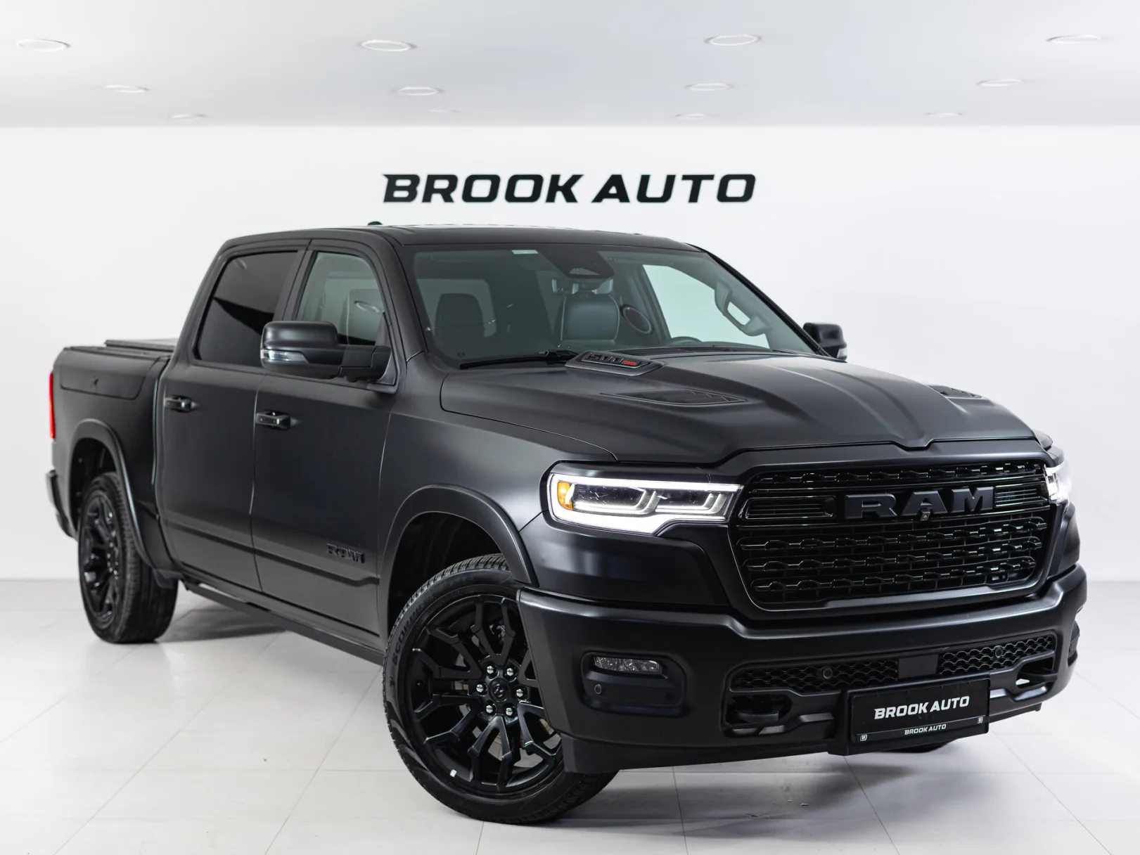Ram 1500 Limited V Рестайлинг, 2024 — экстерьер, фото 3