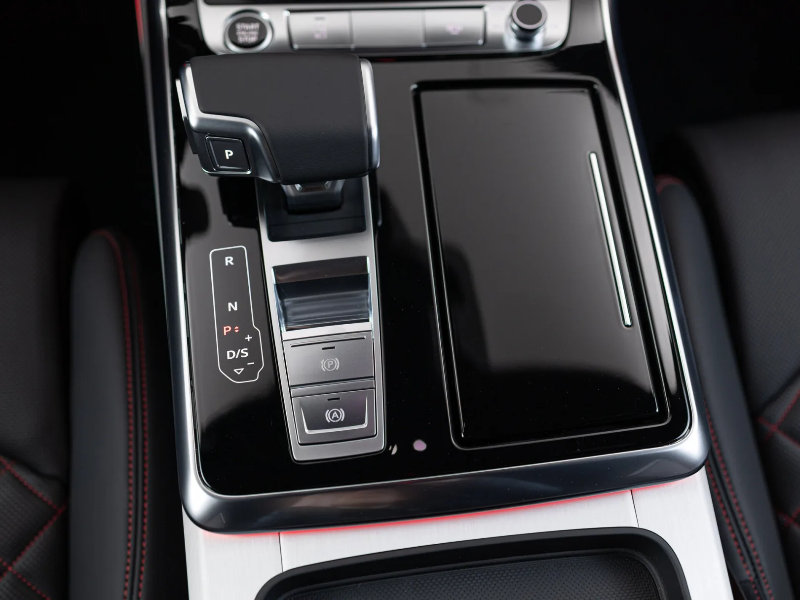 Audi Q7 55 TFSI quattro tiptronic II (4M) Рестайлинг 2, 2024 — экстерьер, фото 18
