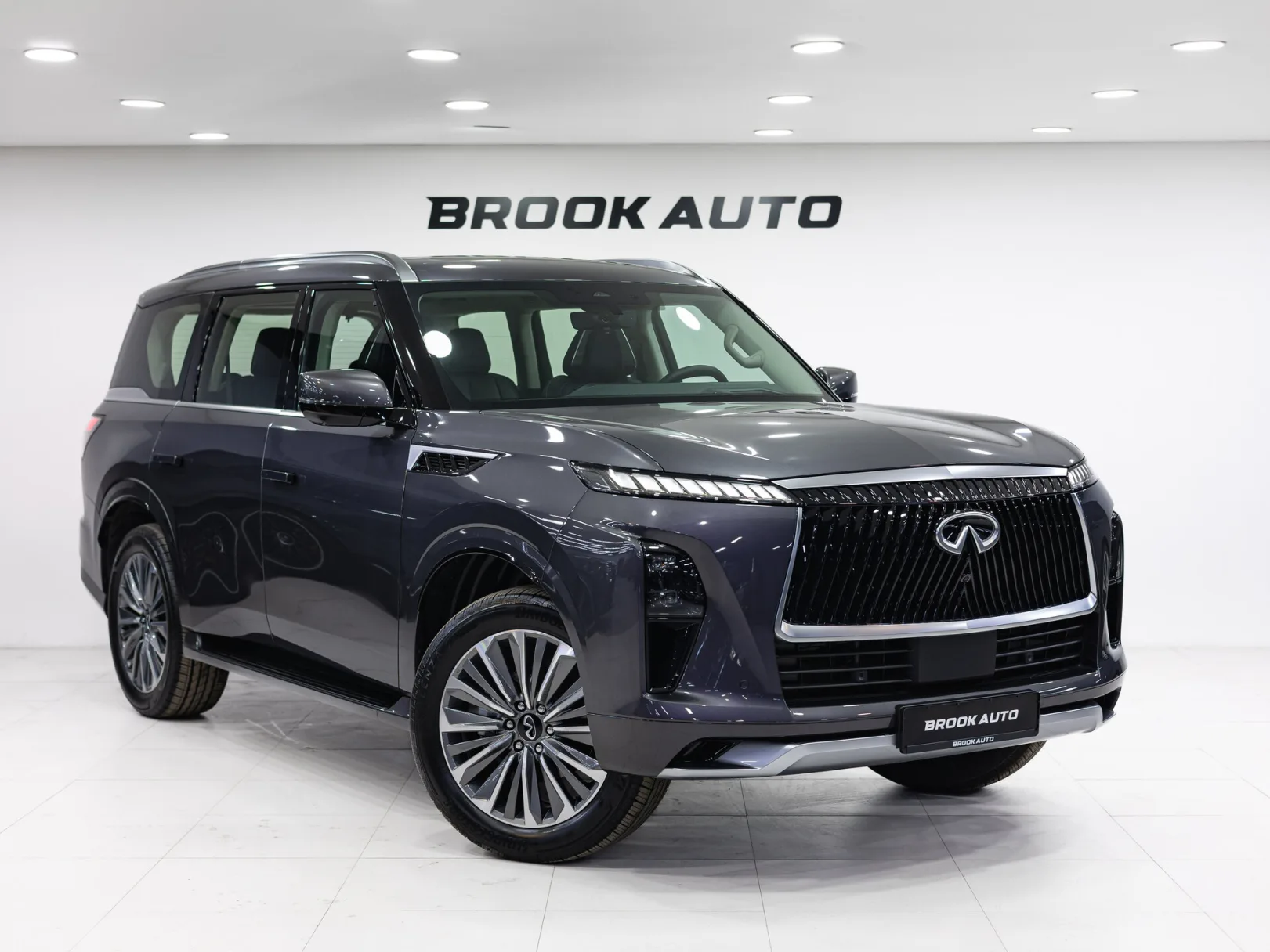 Infiniti QX80 Sensory II, 2026 — экстерьер, фото 3