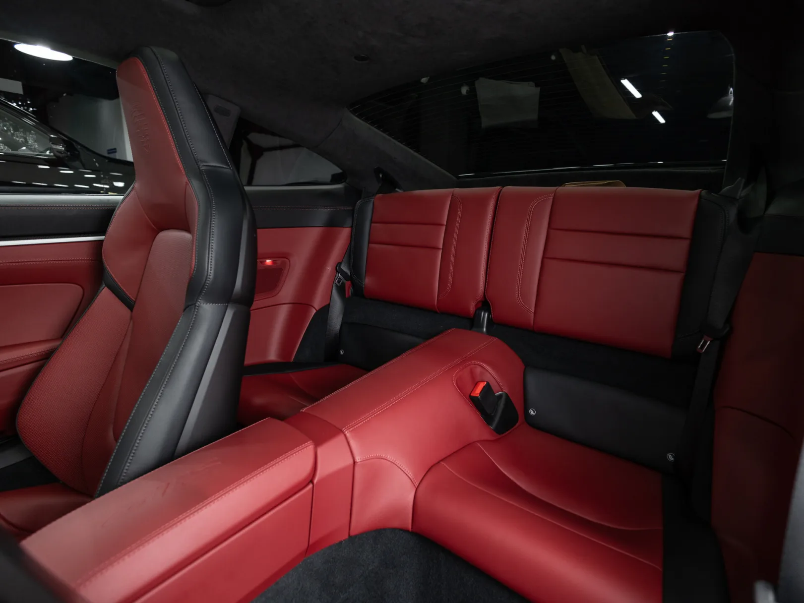 Porsche 911 Carrera 4 GTS VIII (992) Рестайлинг, 2025 — экстерьер, фото 34