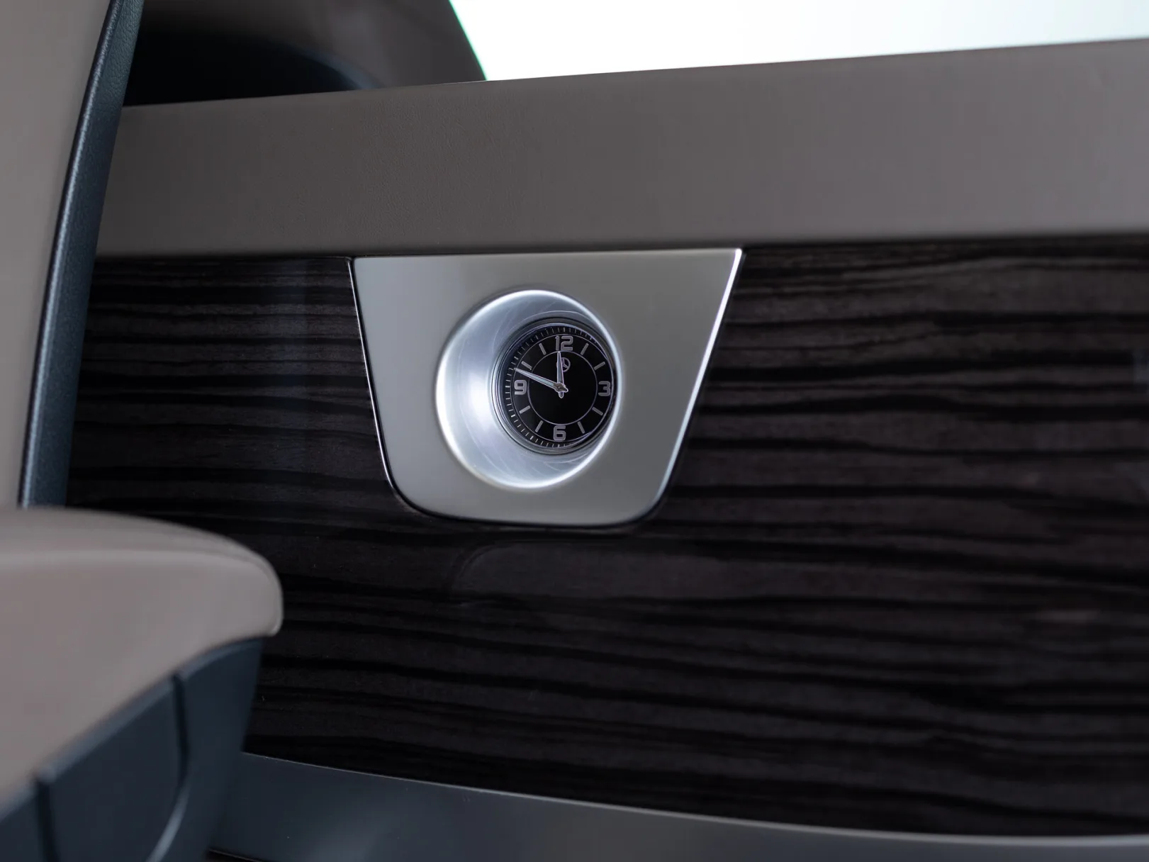 Mercedes-Benz V-Класс VIP III (W447) Рестайлинг, 2020 — экстерьер, фото 16