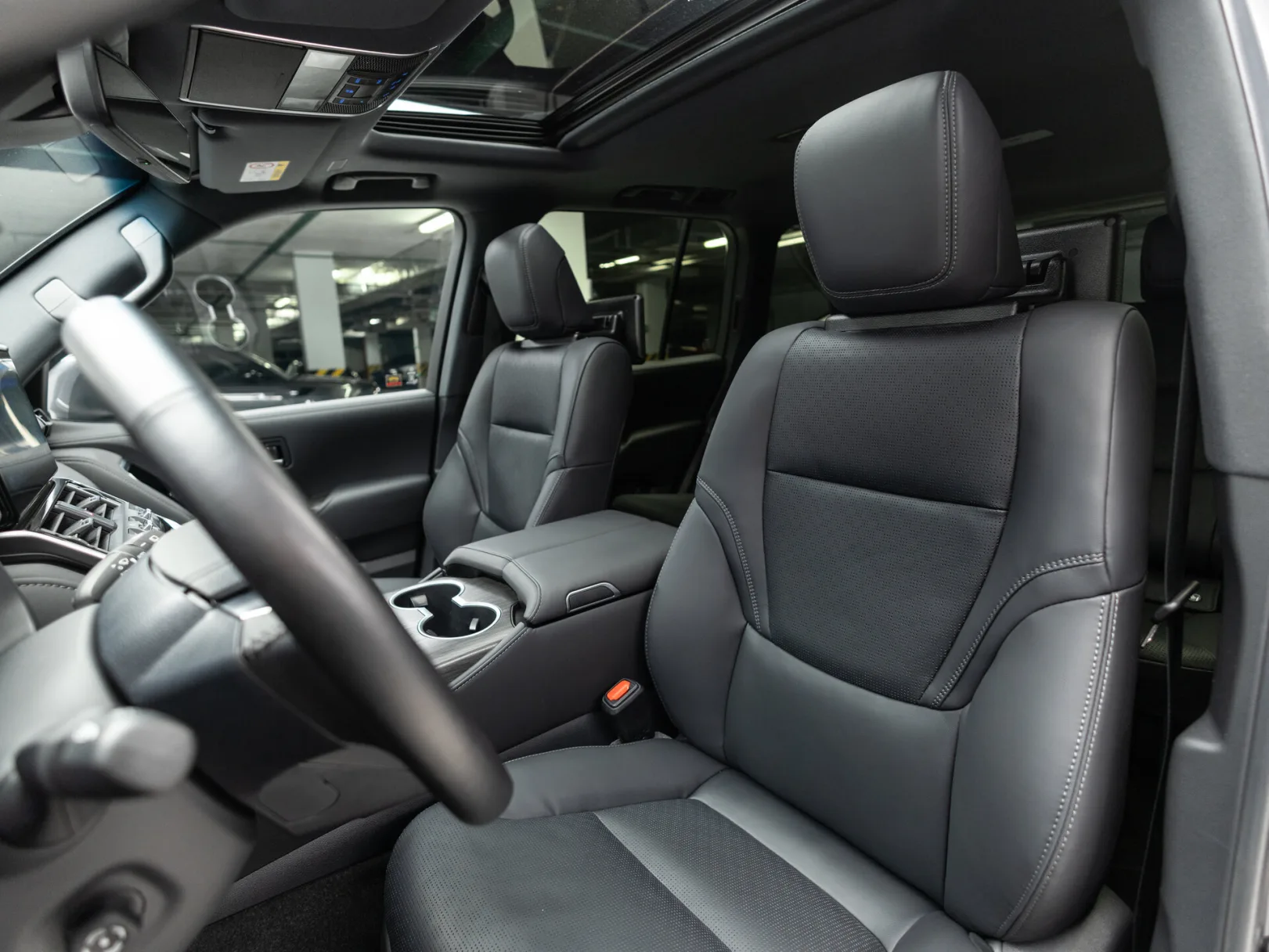 Toyota Land Cruiser Премиум Плюс 300 Series, 2024 — экстерьер, фото 11