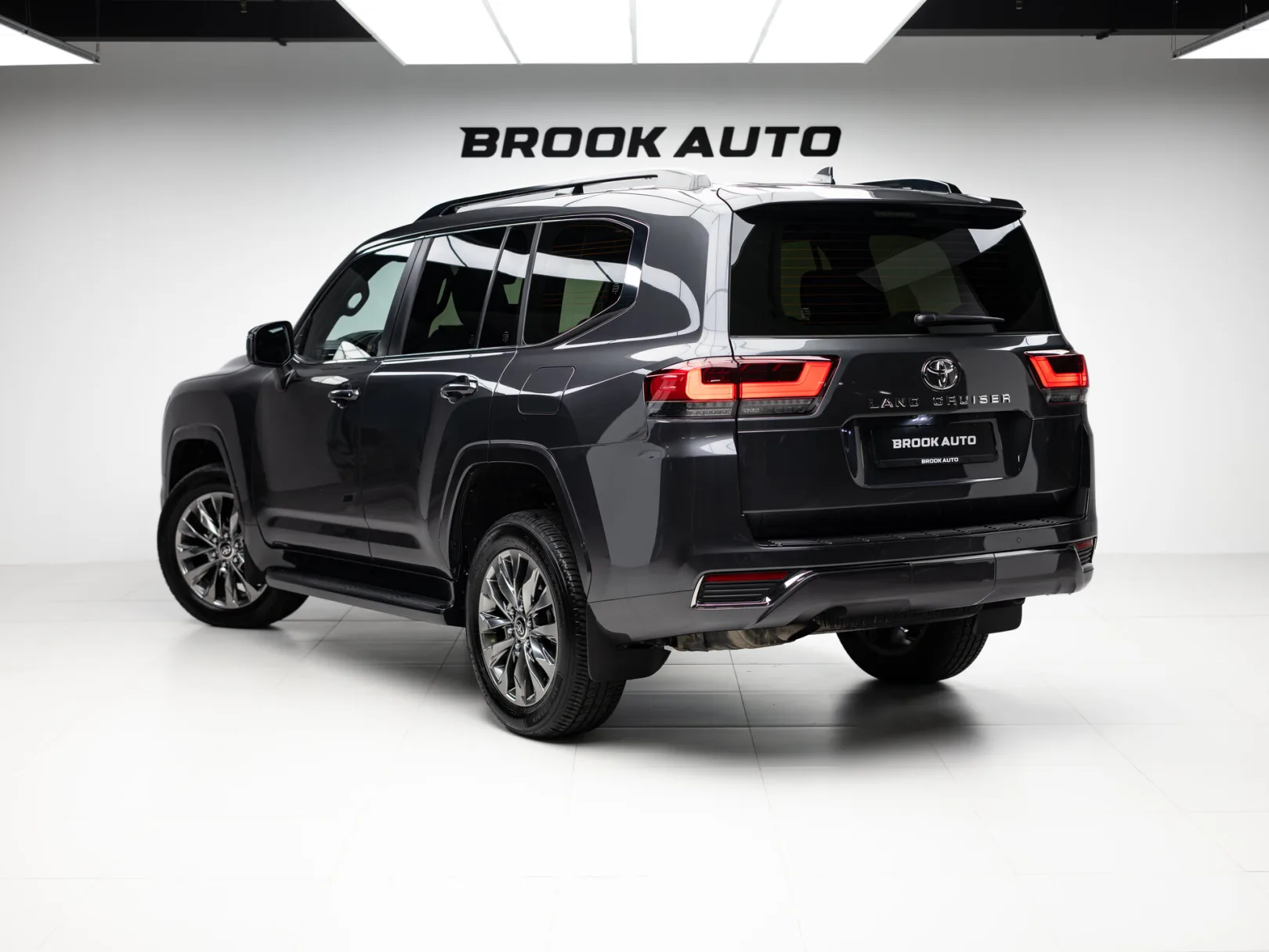 Toyota Land Cruiser Премиум Плюс 300 Series, 2024 — экстерьер, фото 6
