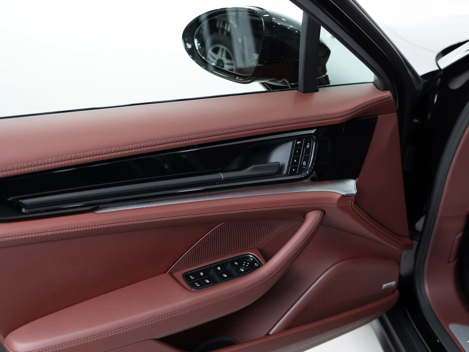 Porsche Panamera 4 III, 2024 — экстерьер, фото 8