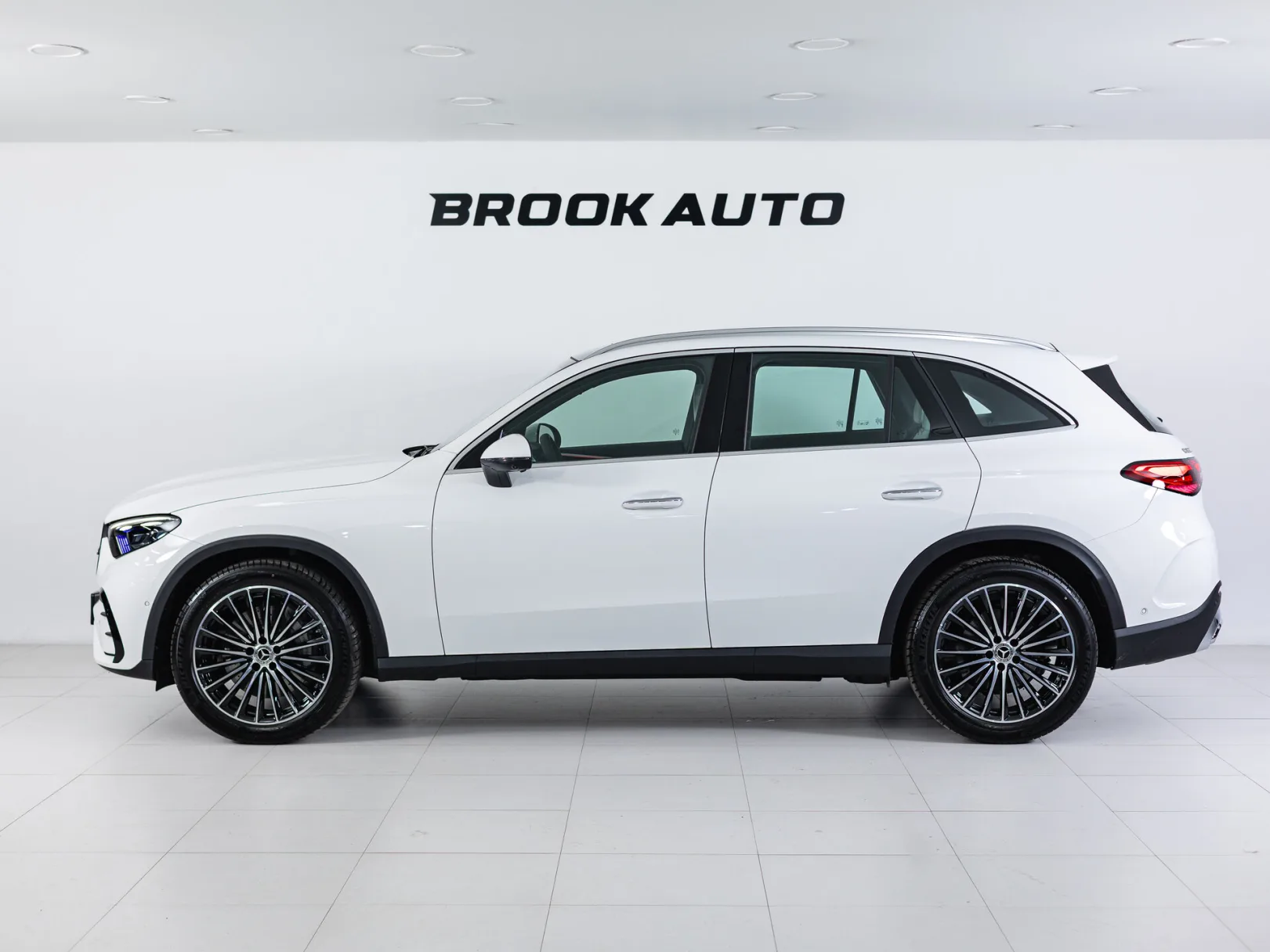 Mercedes-Benz GLC 300 4MATIC II (X254), 2025 — экстерьер, фото 7