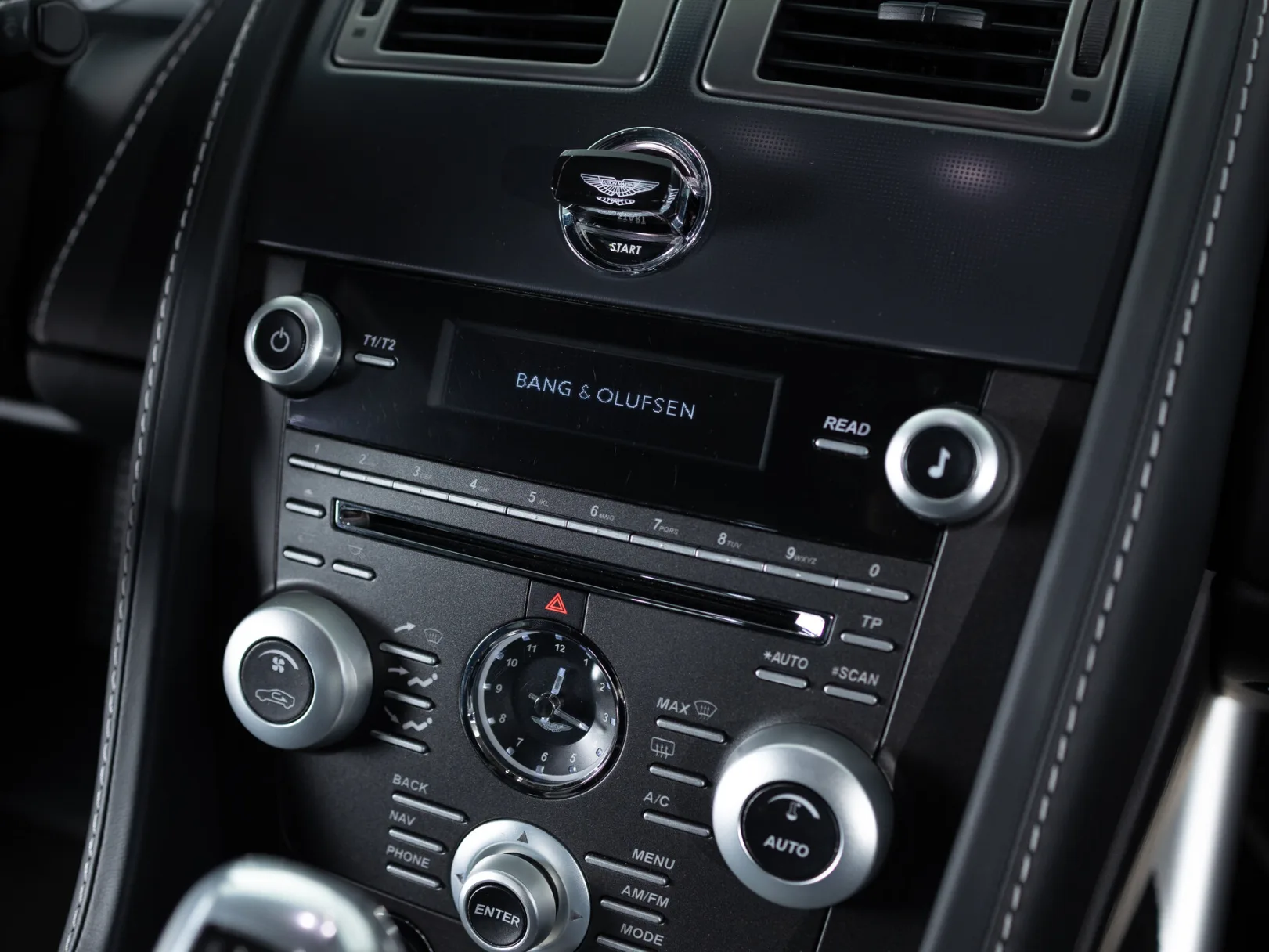 Aston Martin V12 Vantage Carbon Black I, 2010 — экстерьер, фото 30
