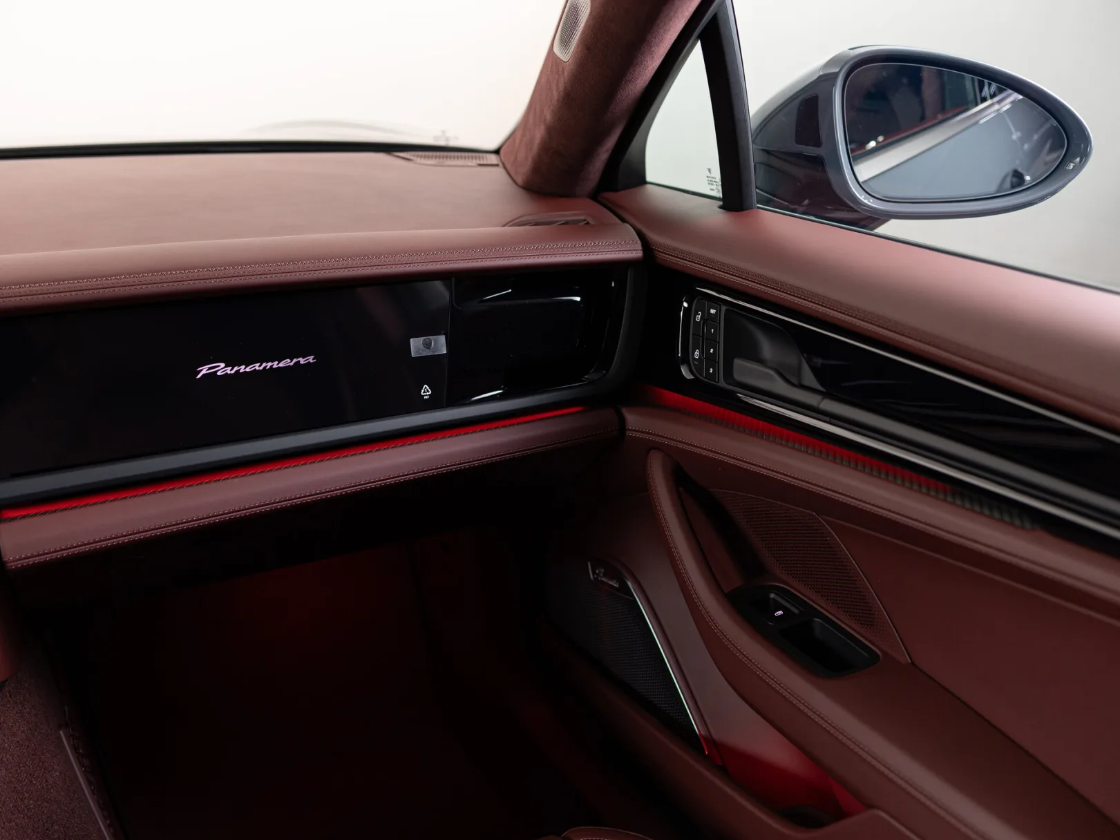 Porsche Panamera Turbo S E-Hybrid III, 2026 — экстерьер, фото 20