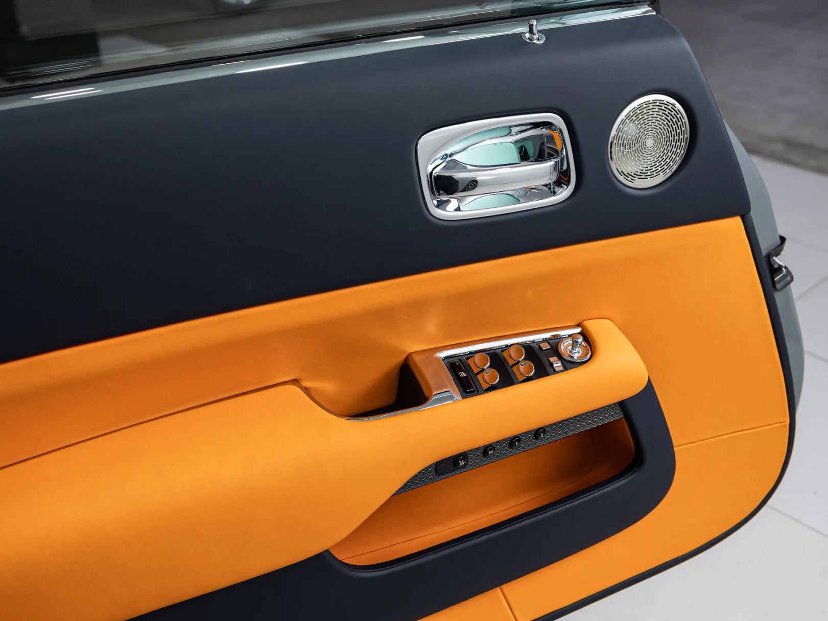Rolls-Royce Wraith Black Badge I, 2020 — экстерьер, фото 13