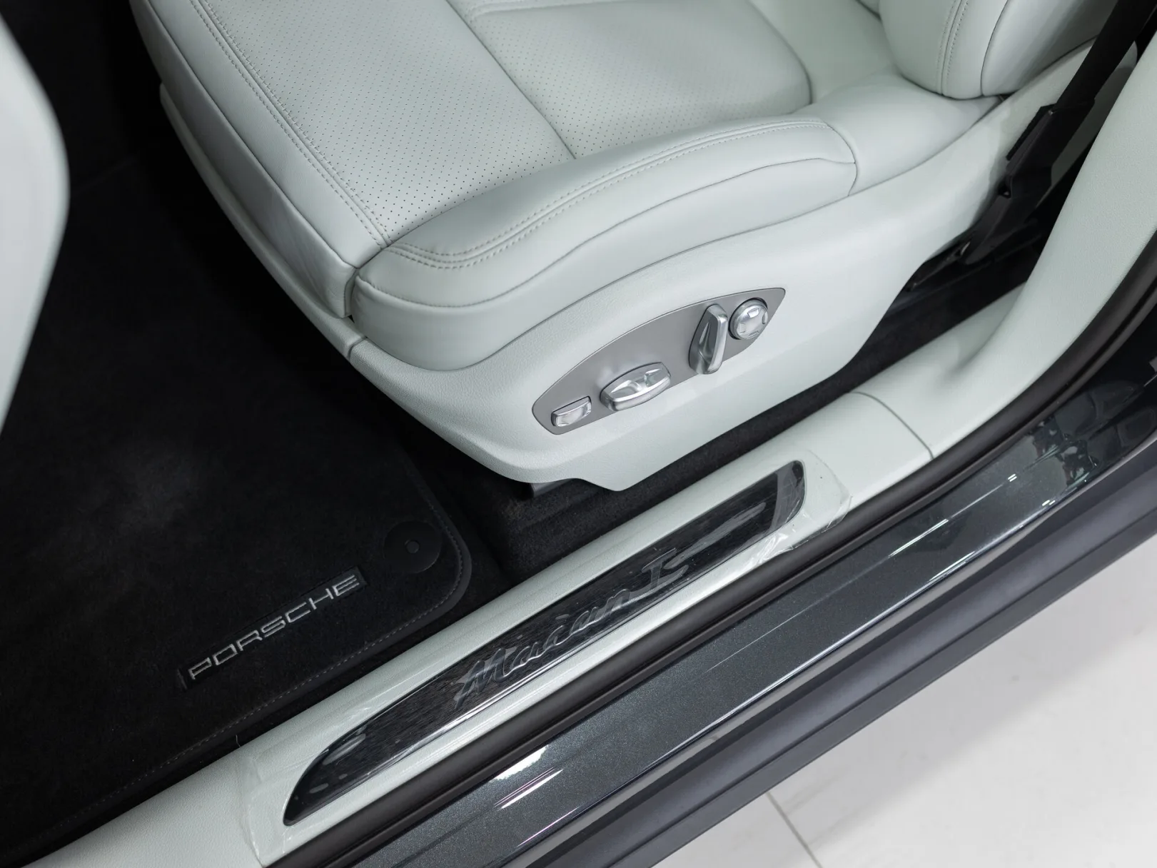 Porsche Macan T I Рестайлинг 2, 2025 — экстерьер, фото 12