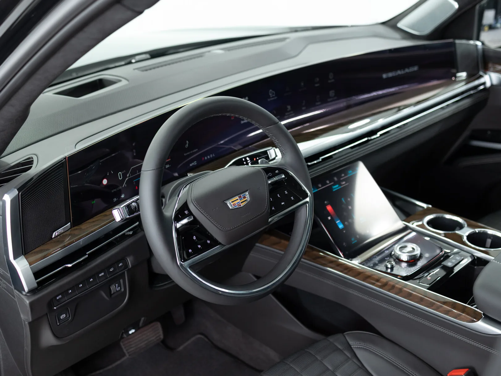 Cadillac Escalade Sport Platinum V Рестайлинг, 2025 — экстерьер, фото 9