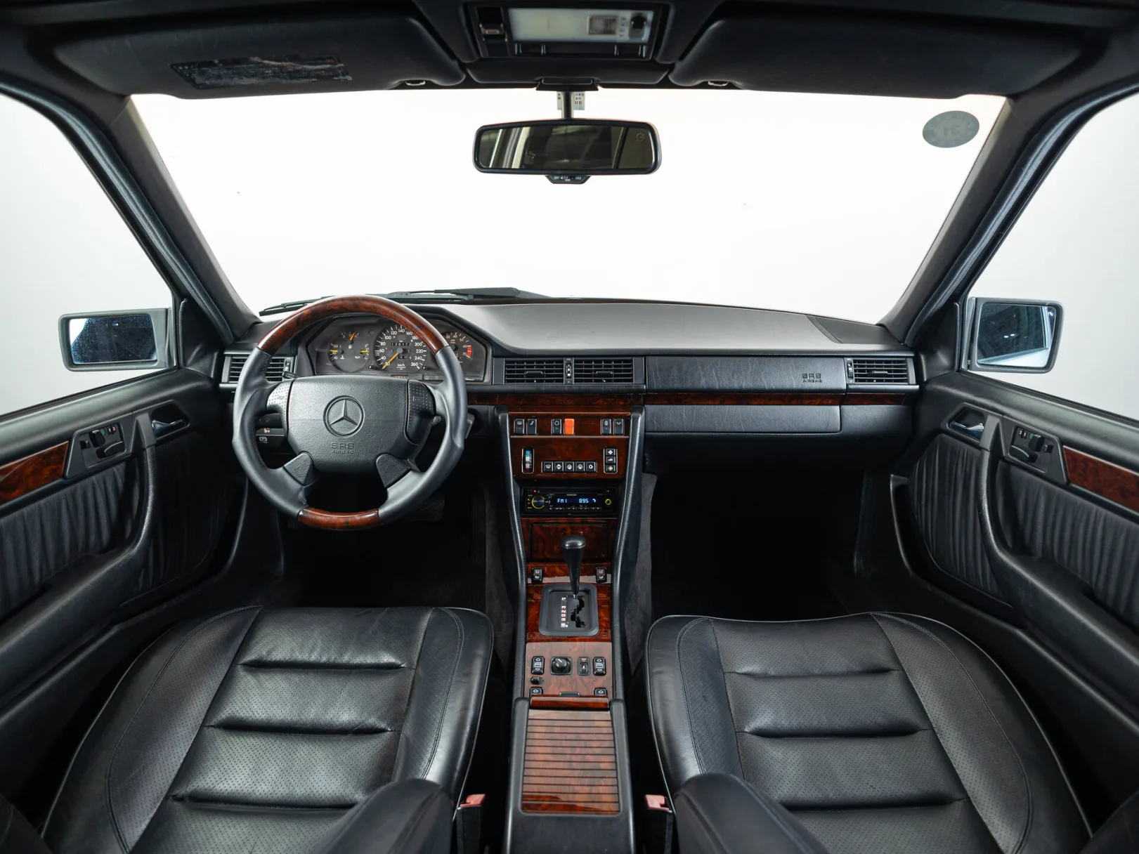 Mercedes-Benz W124 I, 1992 — экстерьер, фото 25
