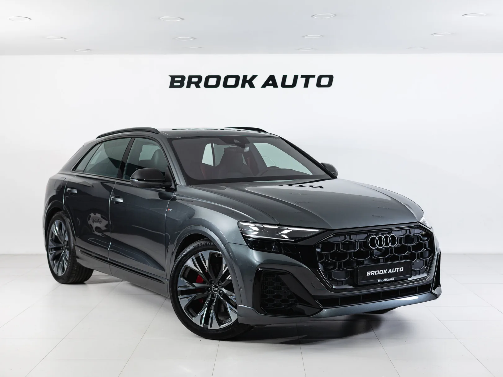 Audi Q8 55 TFSI I (4M) Рестайлинг, 2025 — экстерьер, фото 3
