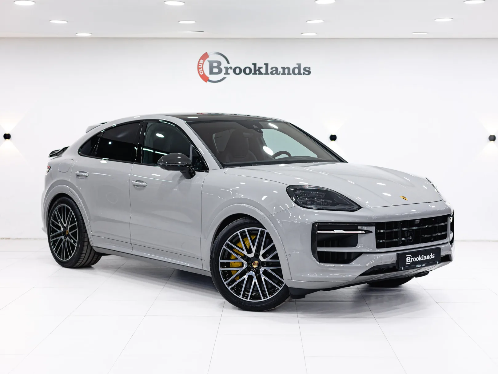 Porsche Cayenne GTS Coupé III Рестайлинг, 2024 — экстерьер, фото 3