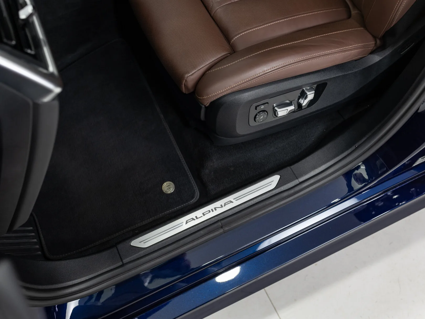 Alpina XB7 Allrad G07 Рестайлинг, 2022 — экстерьер, фото 12