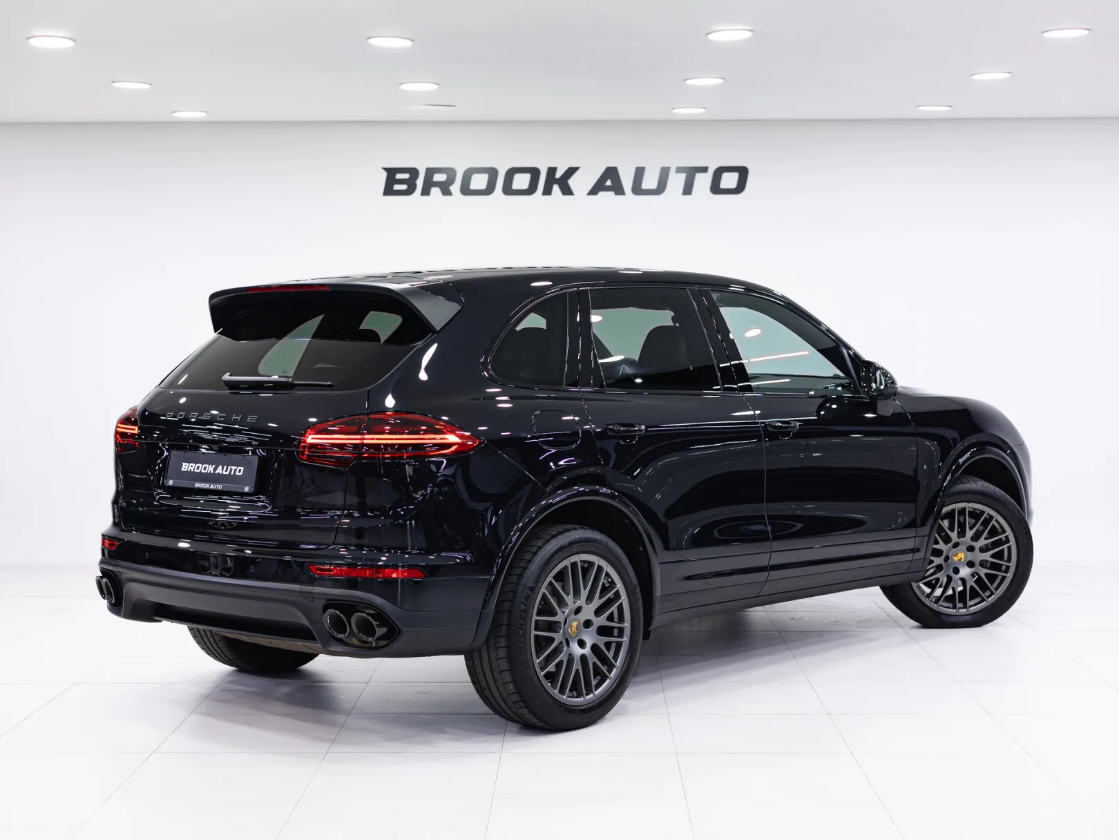 Porsche Cayenne Diesel Platinum Edition II Рестайлинг (958), 2017 — экстерьер, фото 4