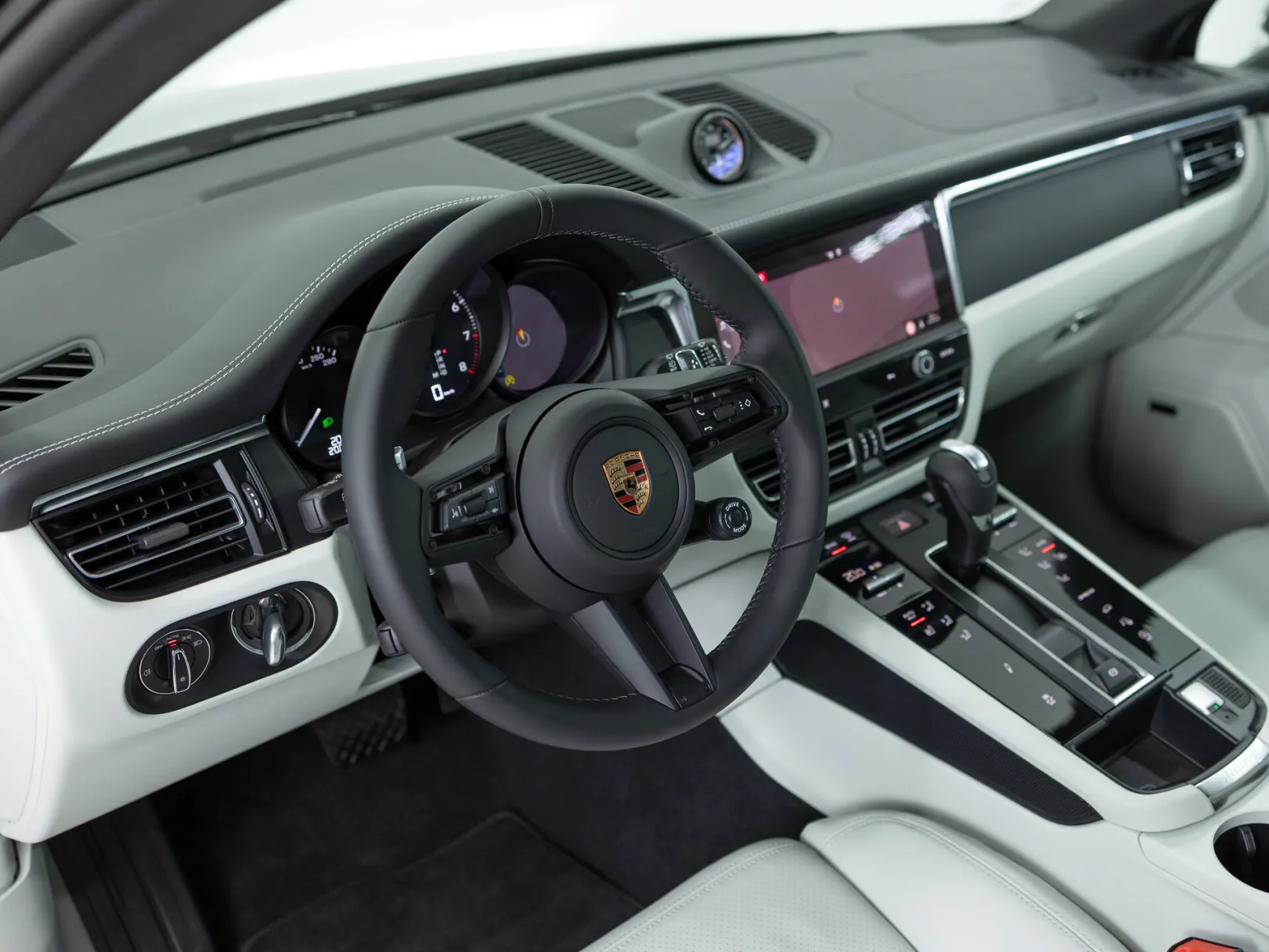 Porsche Macan T I Рестайлинг 2, 2025 — экстерьер, фото 10