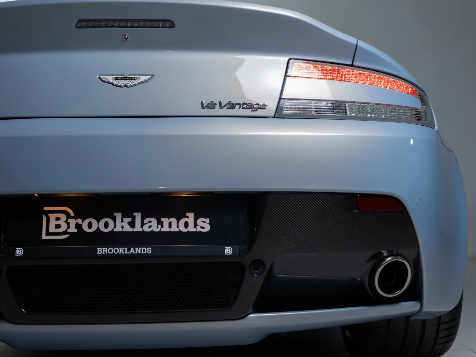 Aston Martin V12 Vantage Carbon Black I, 2010 — экстерьер, фото 41