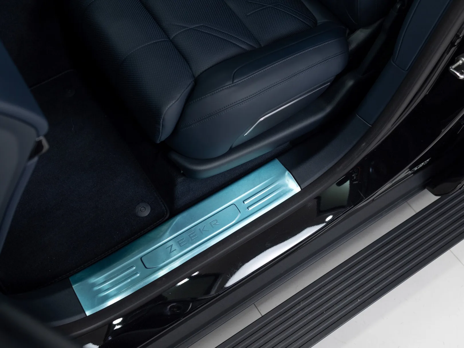 Zeekr 9X Ultra (6 seats) I, 2025 — экстерьер, фото 14