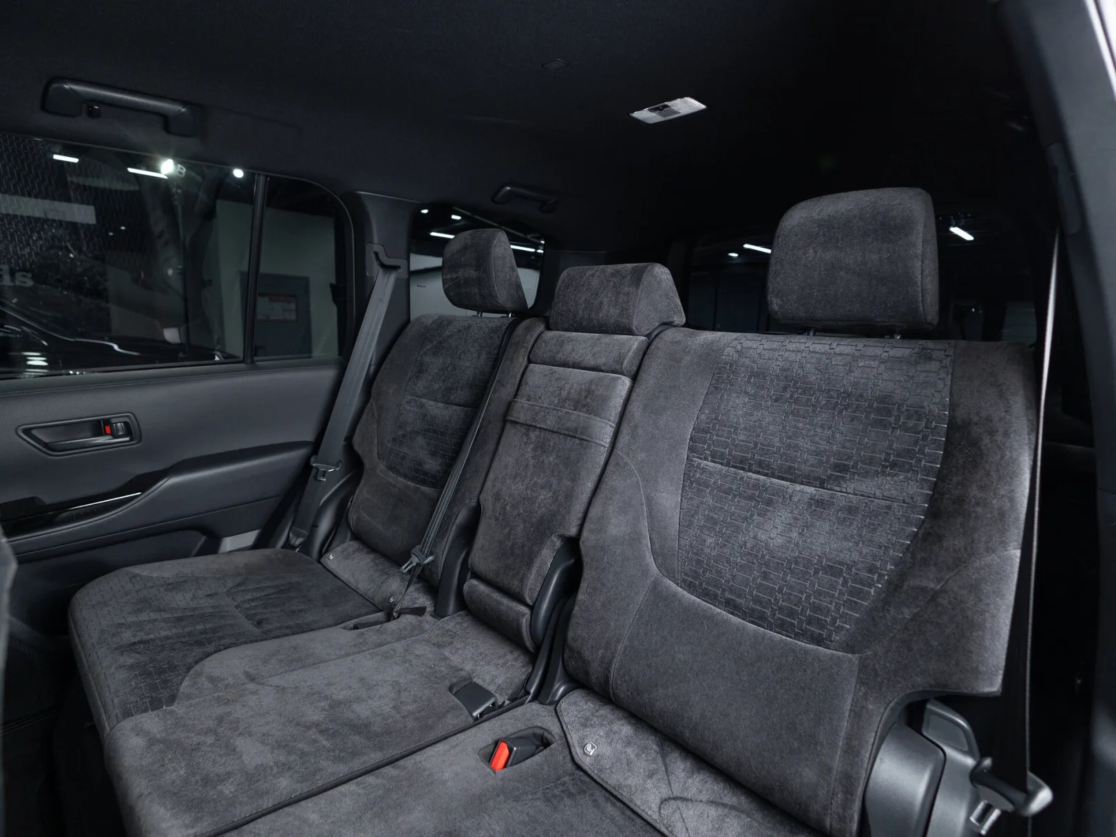 Toyota Land Cruiser GXR 300 Series, 2022 — экстерьер, фото 26