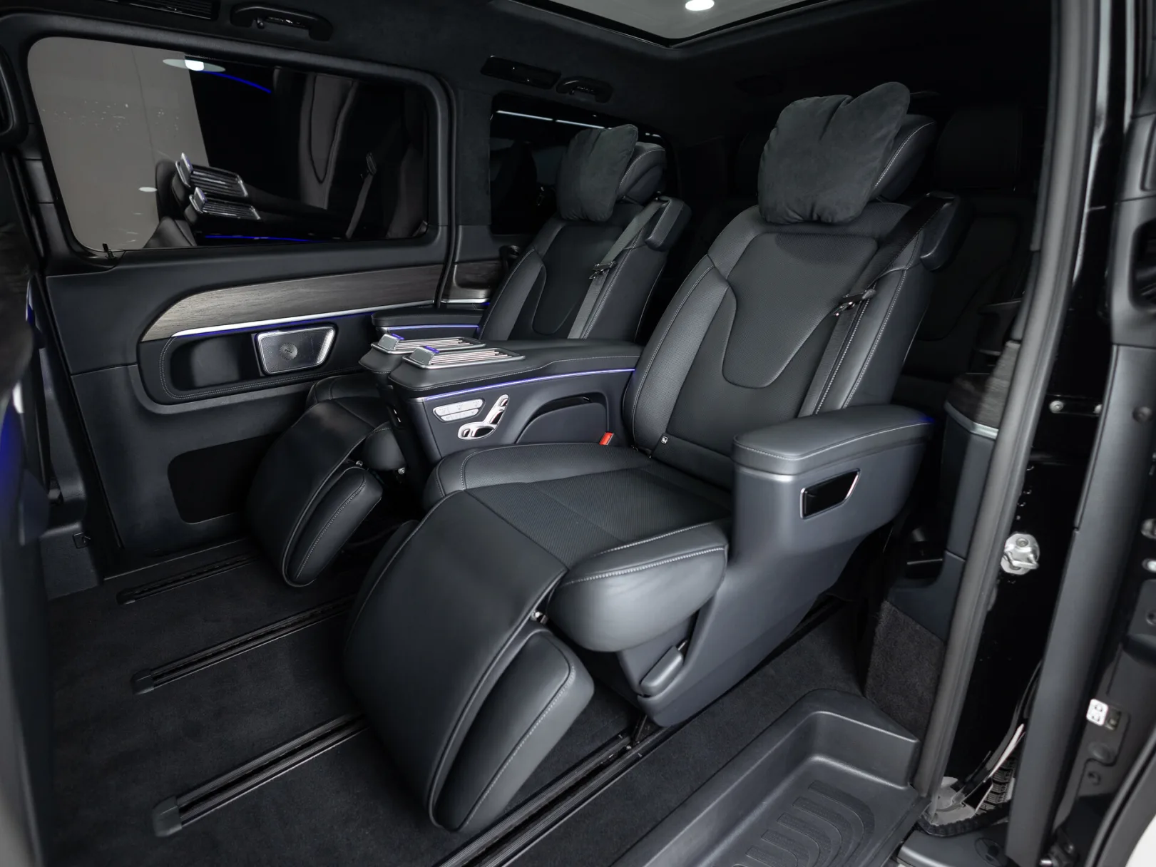 Mercedes-Benz V-Класс Exclusive III (W447) Рестайлинг 2, 2025 — экстерьер, фото 10