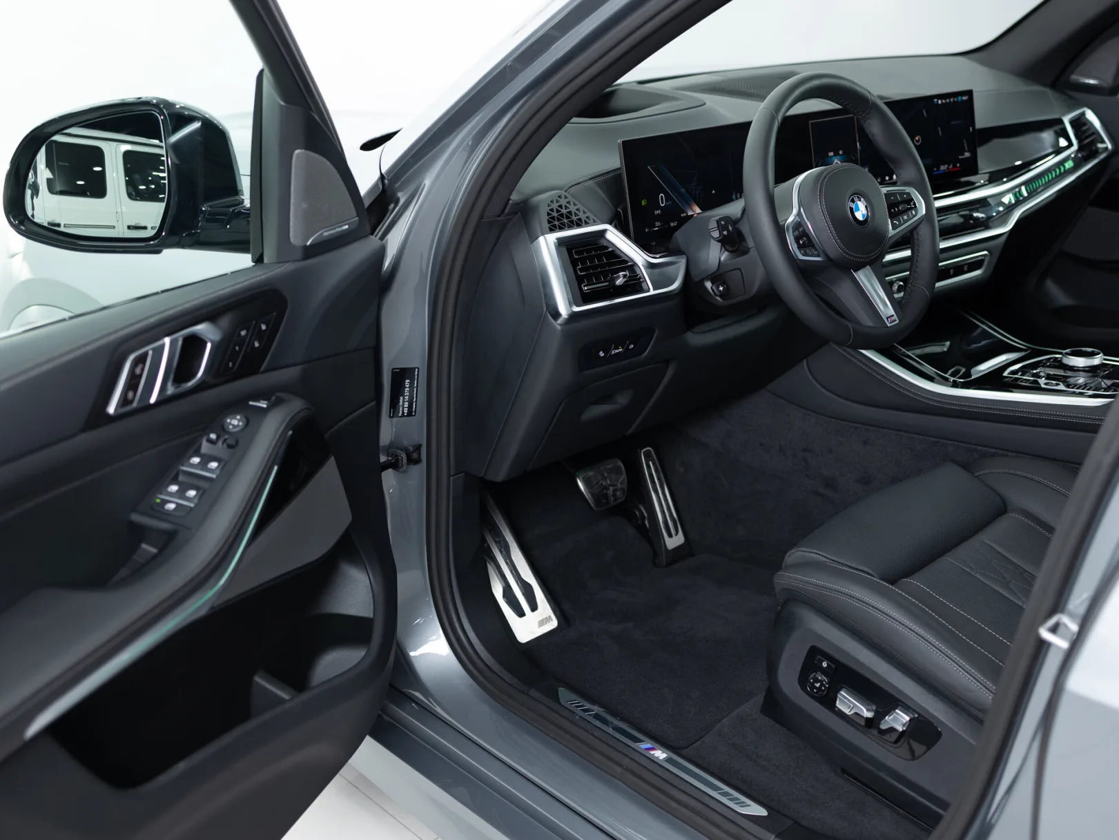 BMW X5 IV (G05/G18) Рестайлинг, 2024 — экстерьер, фото 7