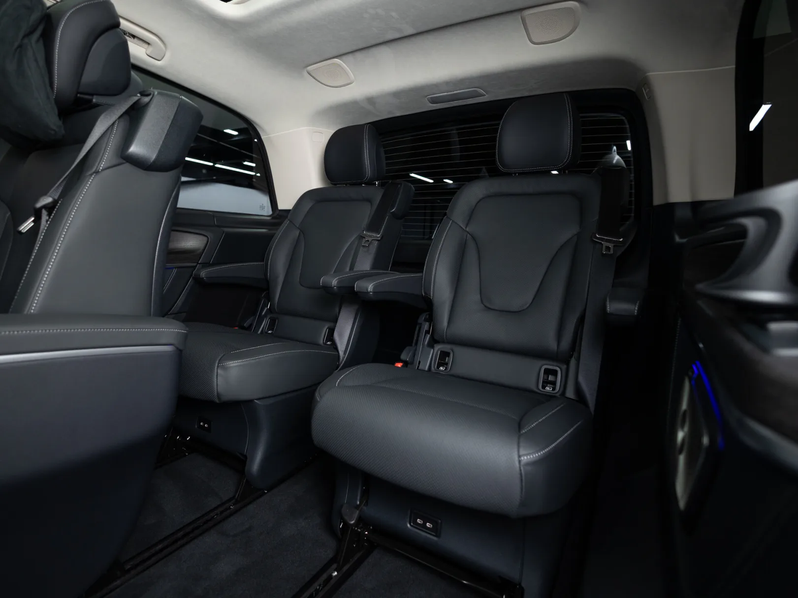 Mercedes-Benz V-Класс Exclusive III (W447) Рестайлинг 2, 2025 — экстерьер, фото 33