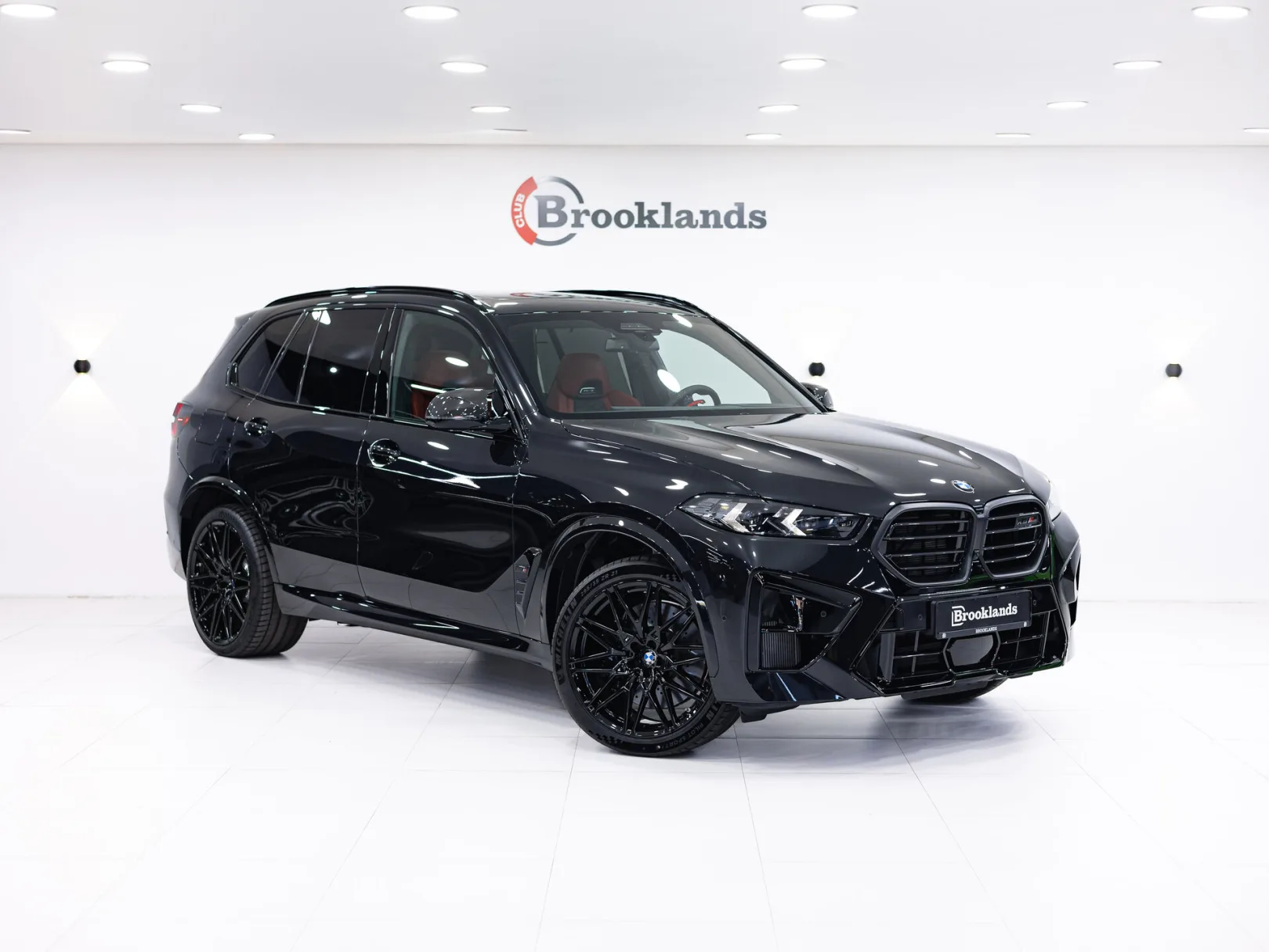 BMW X5 M Competition III (F95) Рестайлинг, 2024 — экстерьер, фото 3