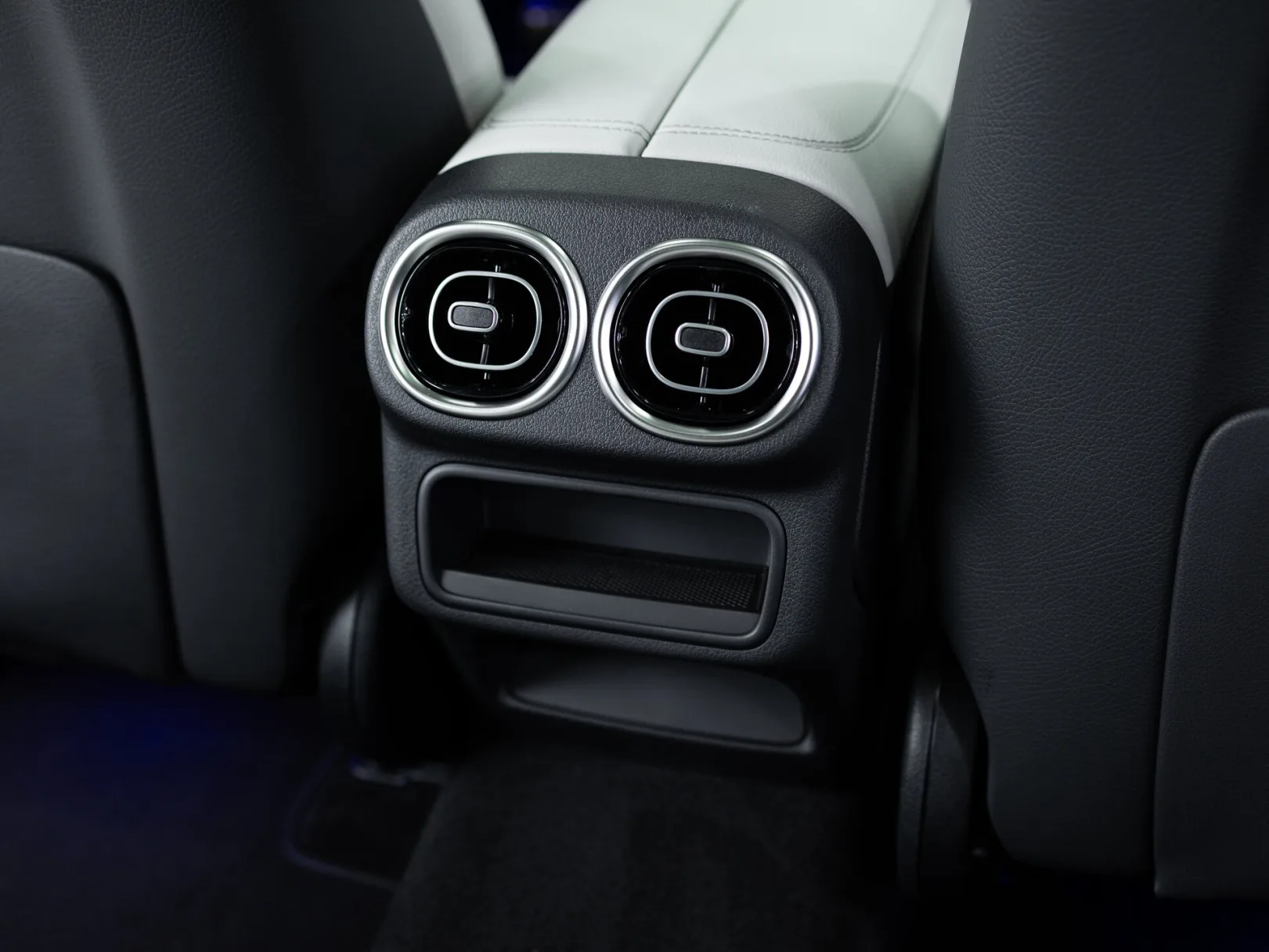 Mercedes-Benz GLC 300 4MATIC II (X254), 2025 — экстерьер, фото 28