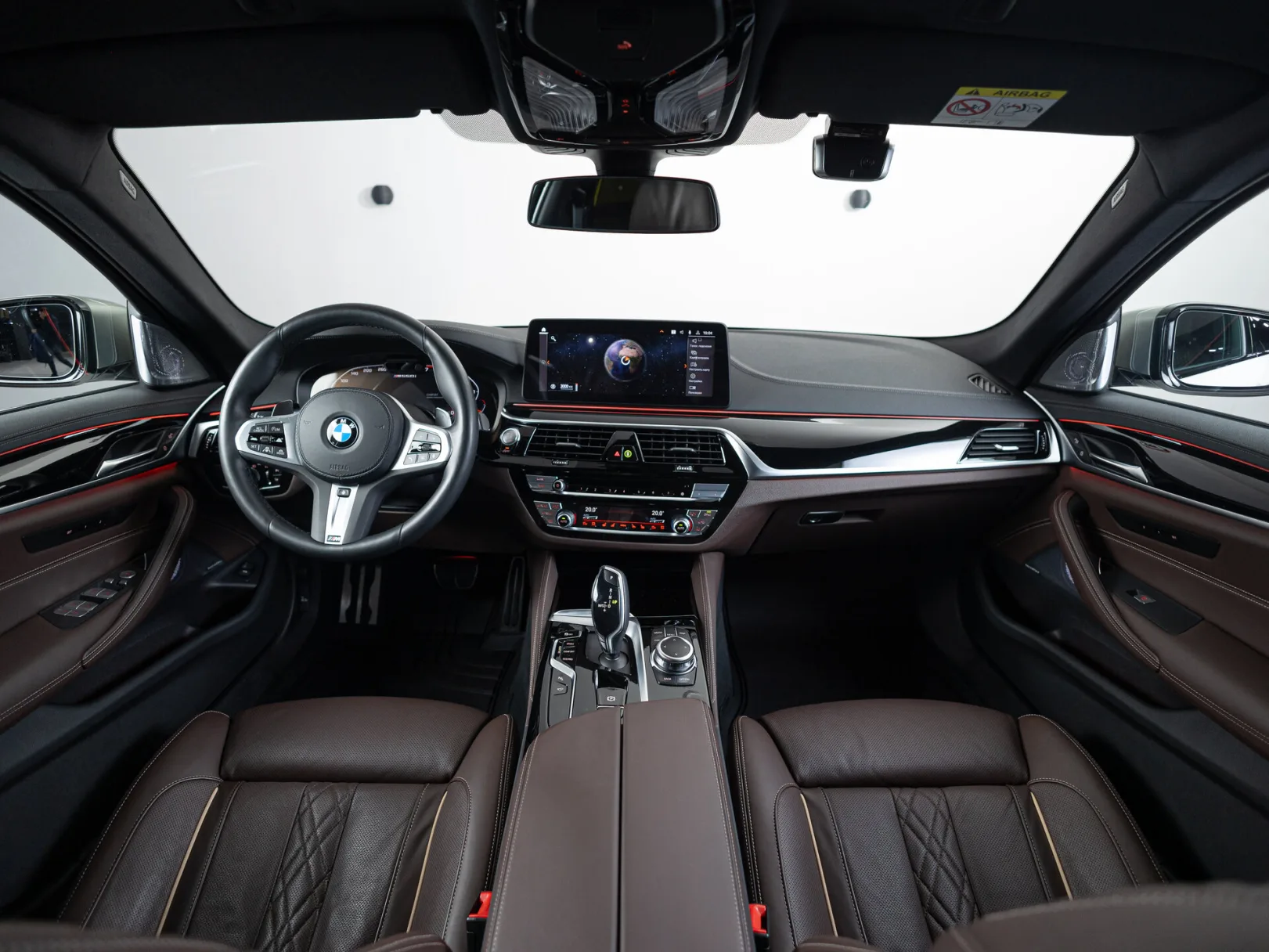 BMW 5 серии M550i xDrive M Special Edition 21 VII (G30/G31/G38) Рестайлинг, 2022 — экстерьер, фото 29
