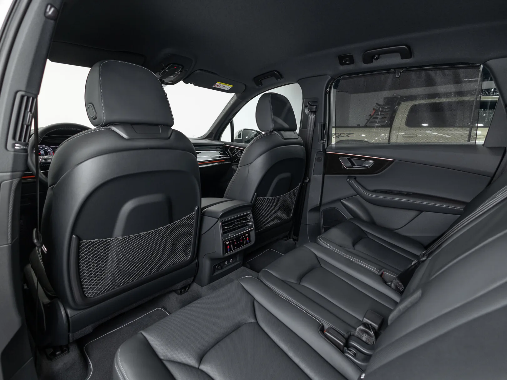 Audi Q7 55 TFSI quattro tiptronic II (4M) Рестайлинг 2, 2024 — экстерьер, фото 27