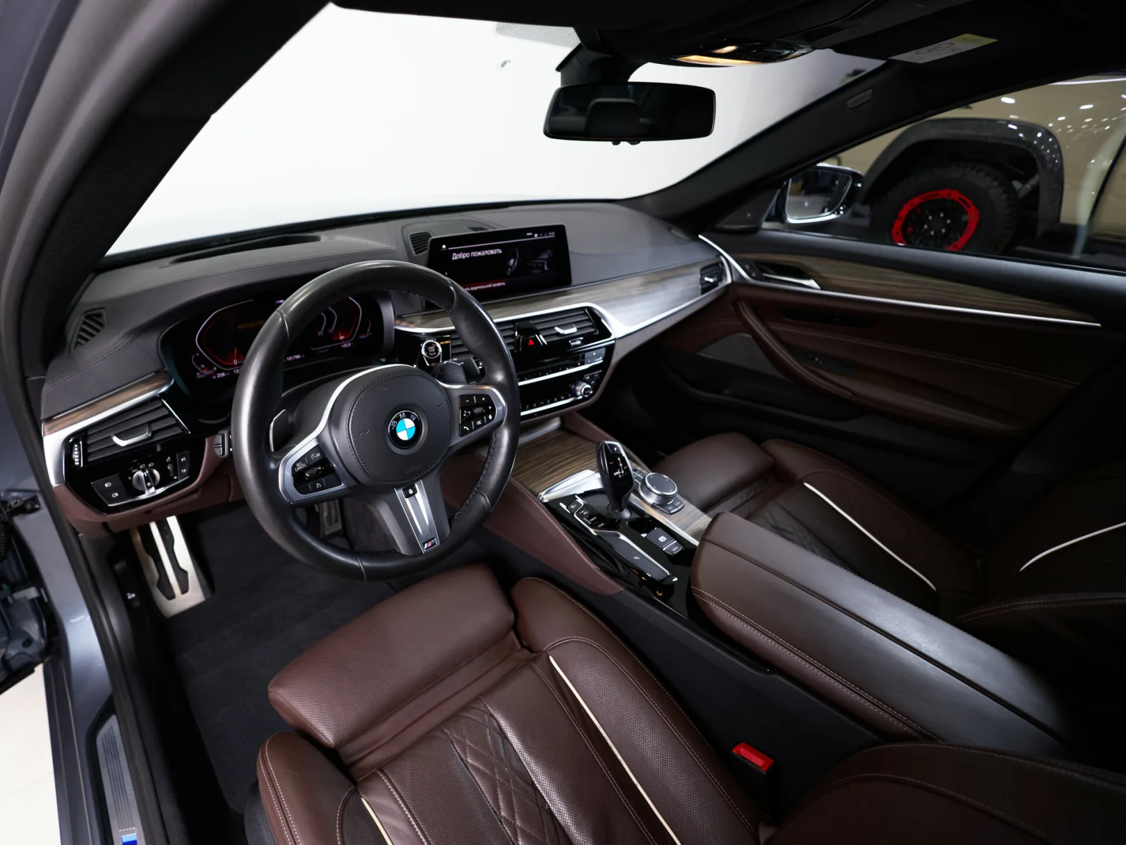 BMW 5 серии 530d xDrive M Sport VII (G30/G31/G38), 2020 — экстерьер, фото 11