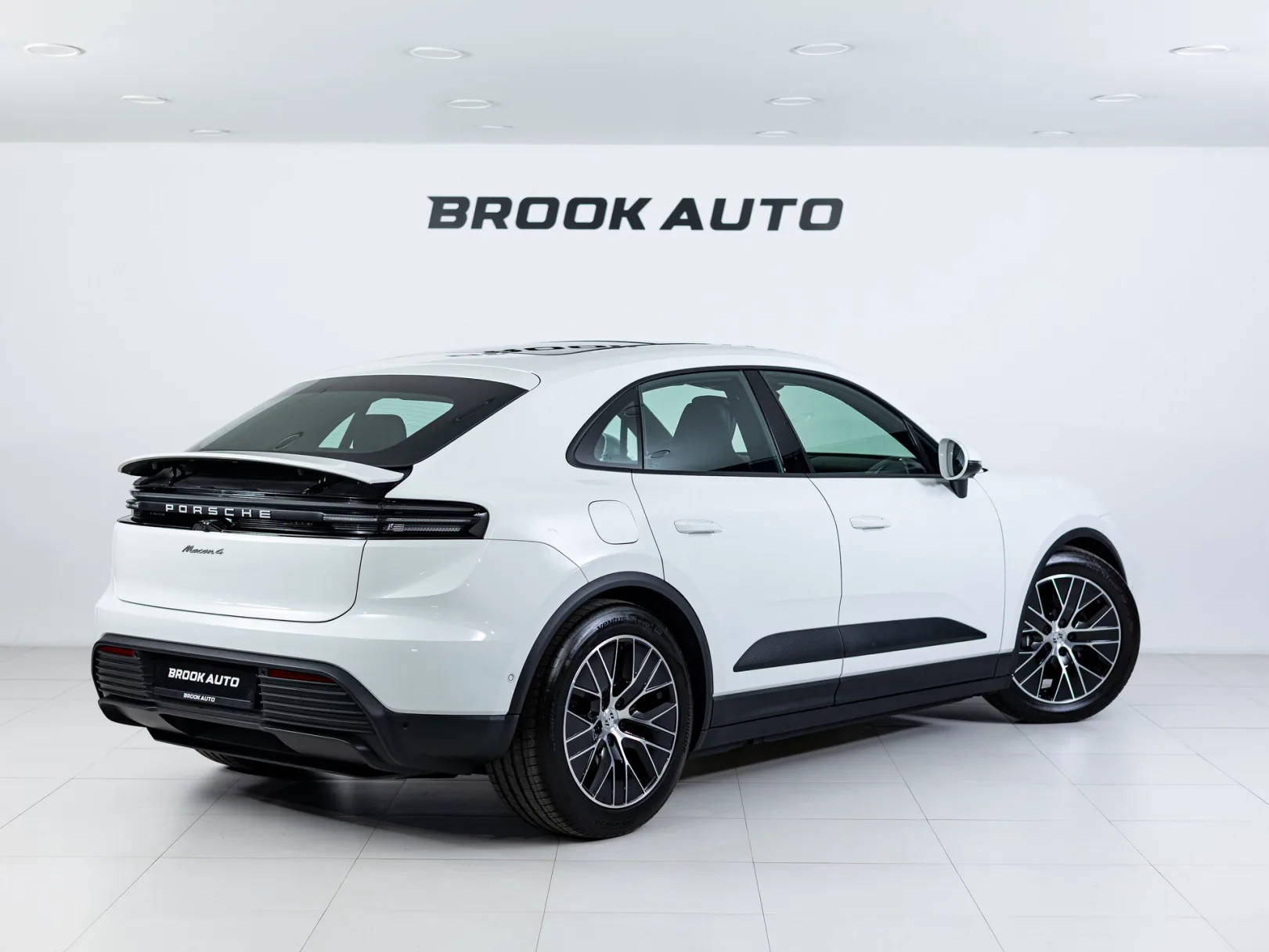 Porsche Macan II, 2024 — экстерьер, фото 4