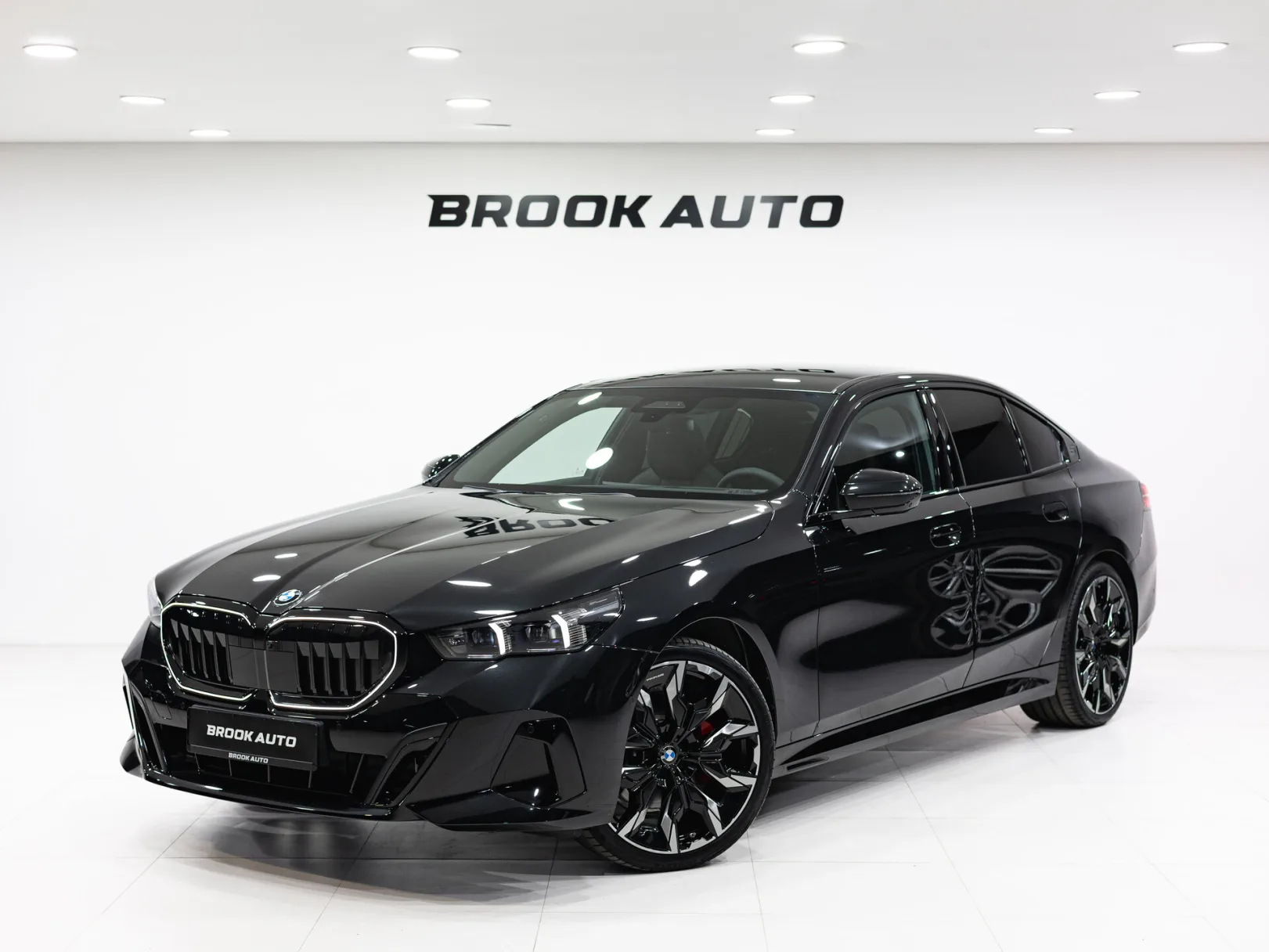 BMW 5 серии 520d xDrive VIII (G60/G61/G68), 2025 — экстерьер, фото 1