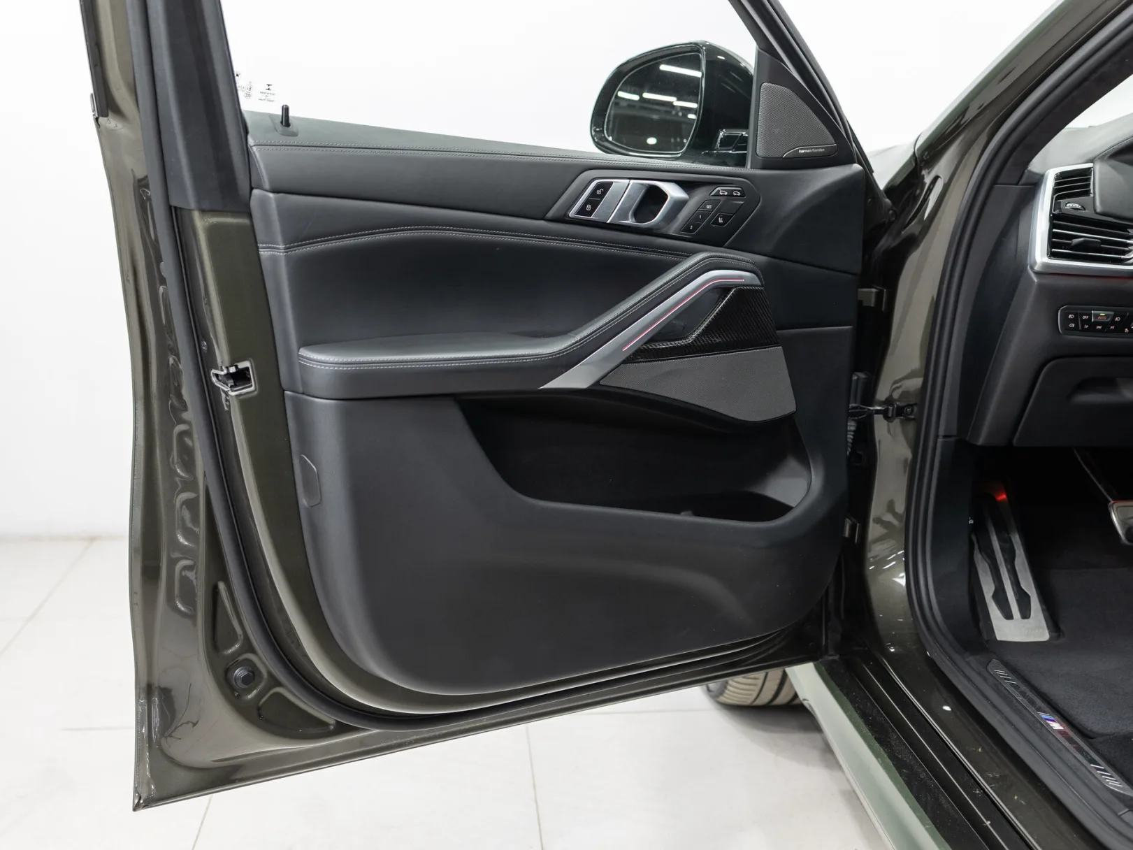 BMW X6 xDrive40d M Sport Pro III (G06), 2020 — экстерьер, фото 8