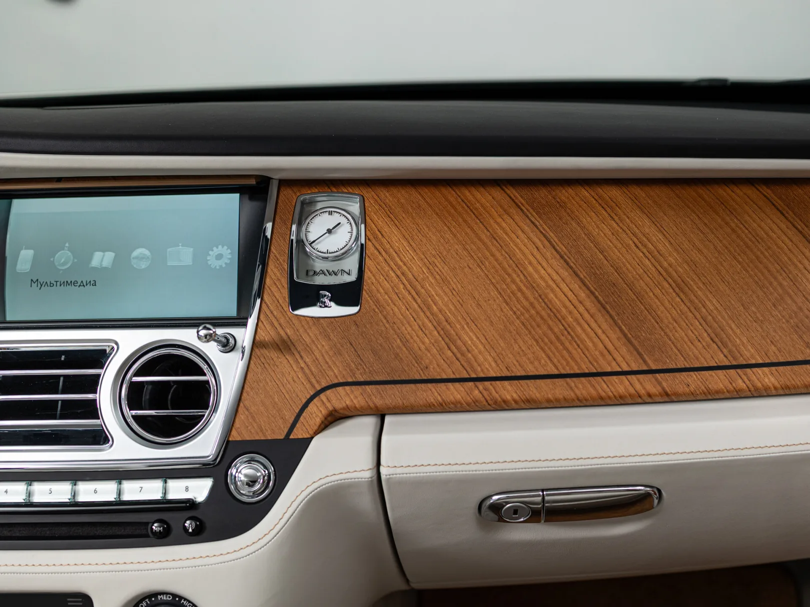 Rolls-Royce Dawn Individual I, 2016 — экстерьер, фото 26