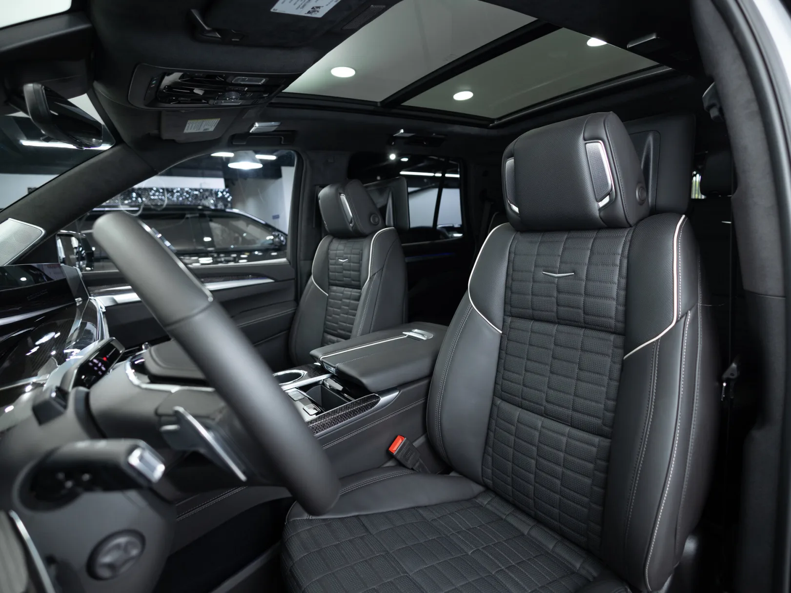 Cadillac Escalade-V V-series I Рестайлинг, 2025 — экстерьер, фото 10