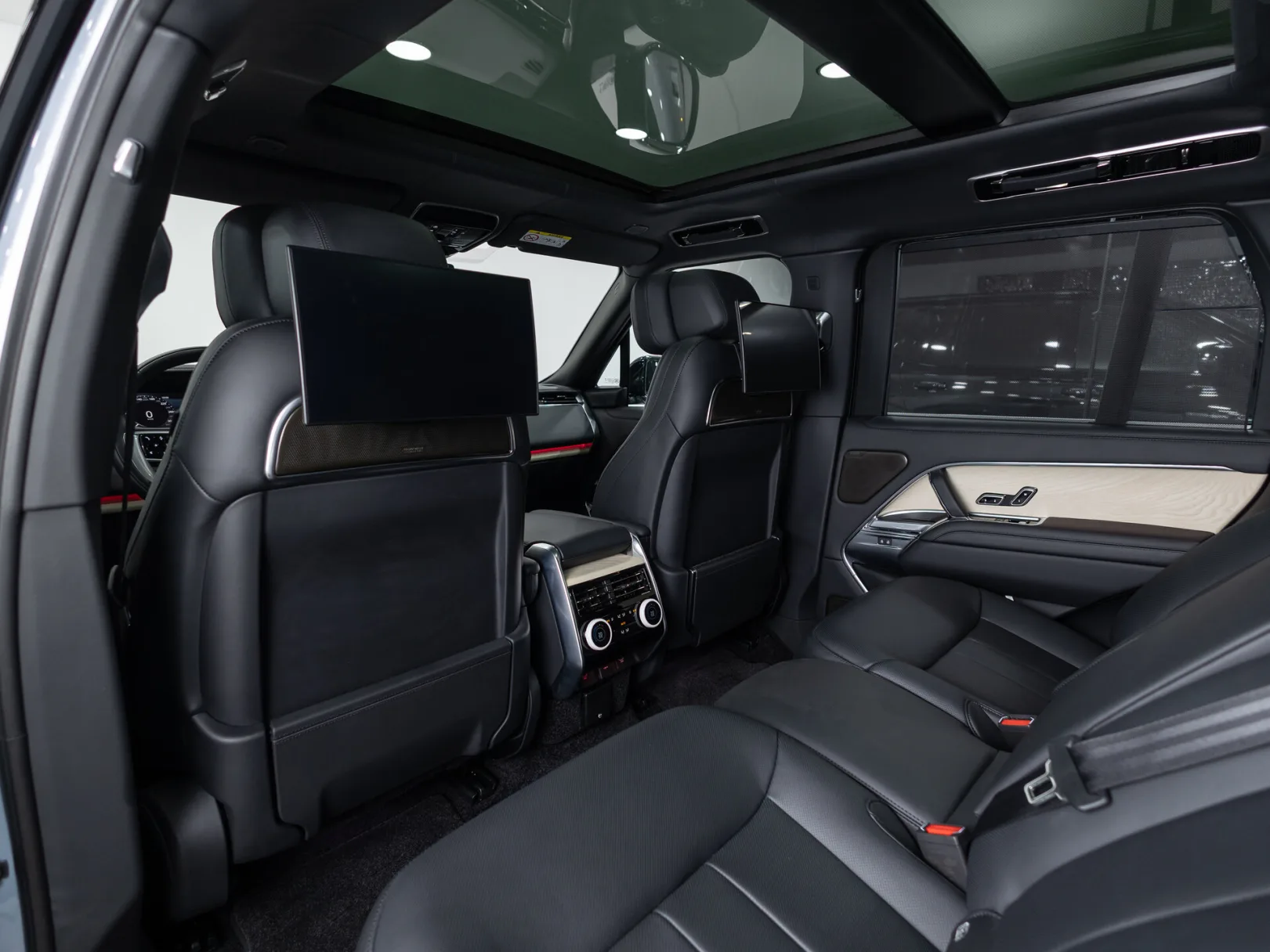 Land Rover Range Rover SV V, 2023 — экстерьер, фото 28