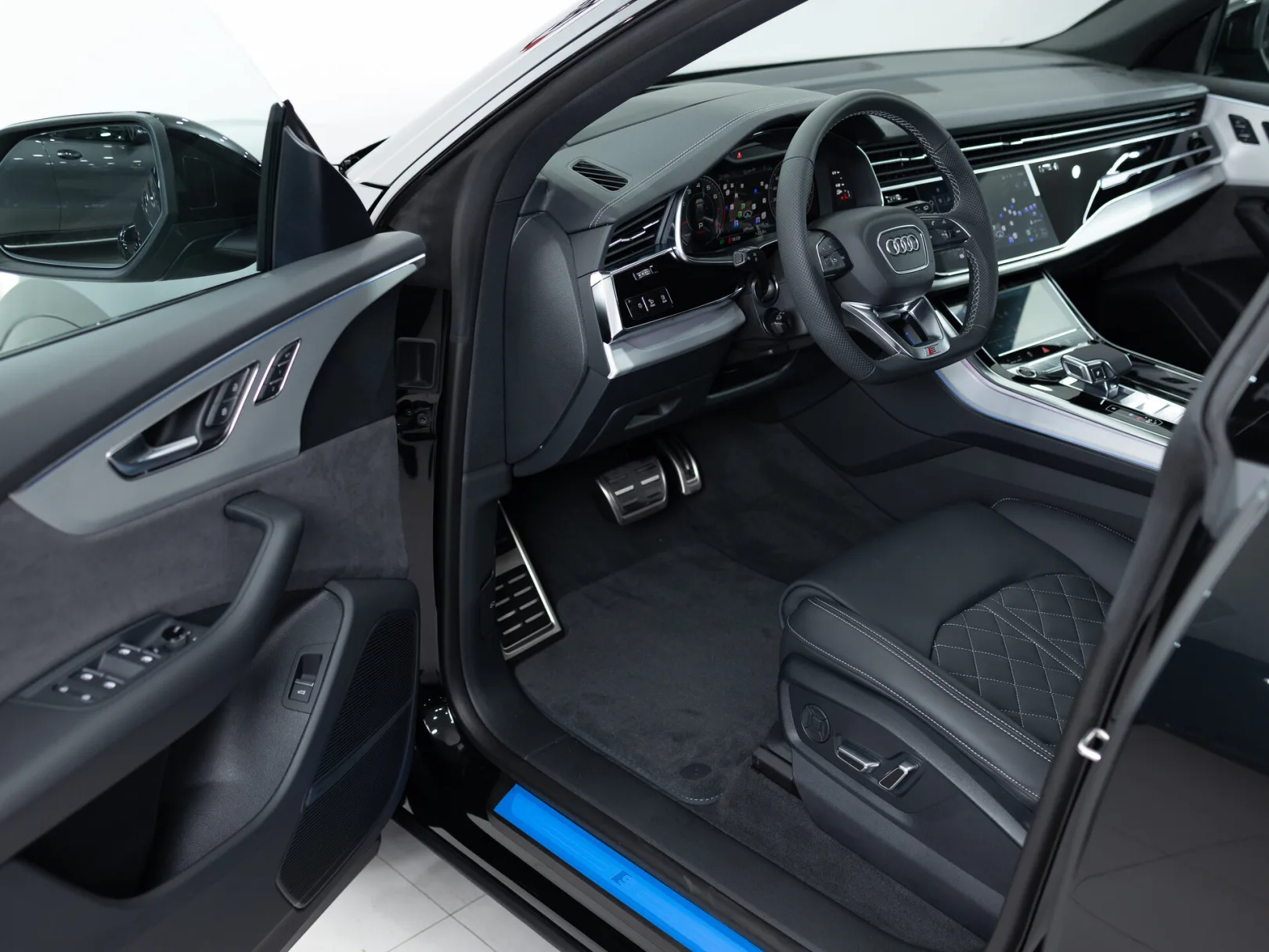 Audi Q8 55 TFSI I (4M) Рестайлинг, 2024 — экстерьер, фото 7