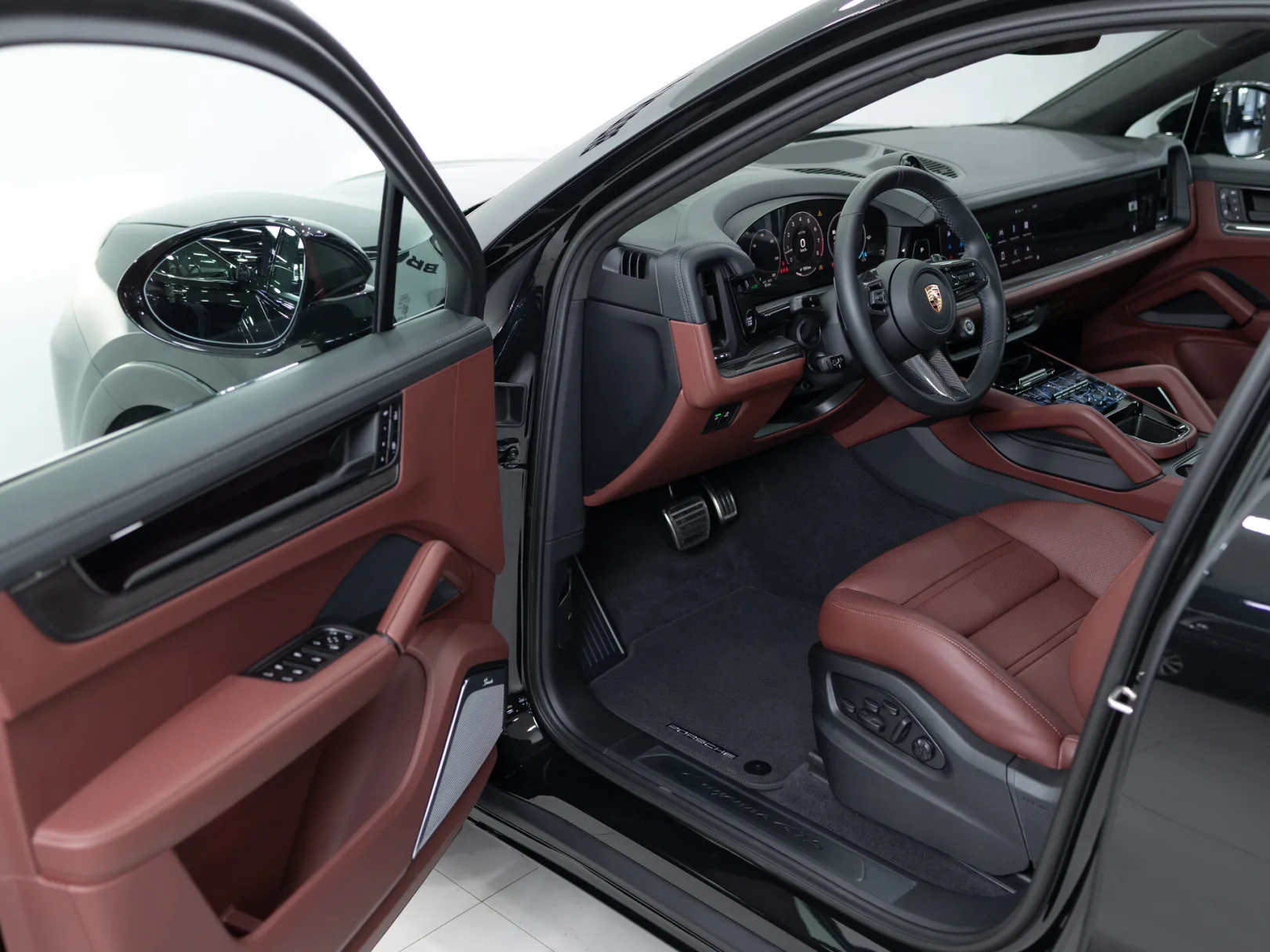 Porsche Cayenne GTS Coupé III Рестайлинг, 2025 — экстерьер, фото 7